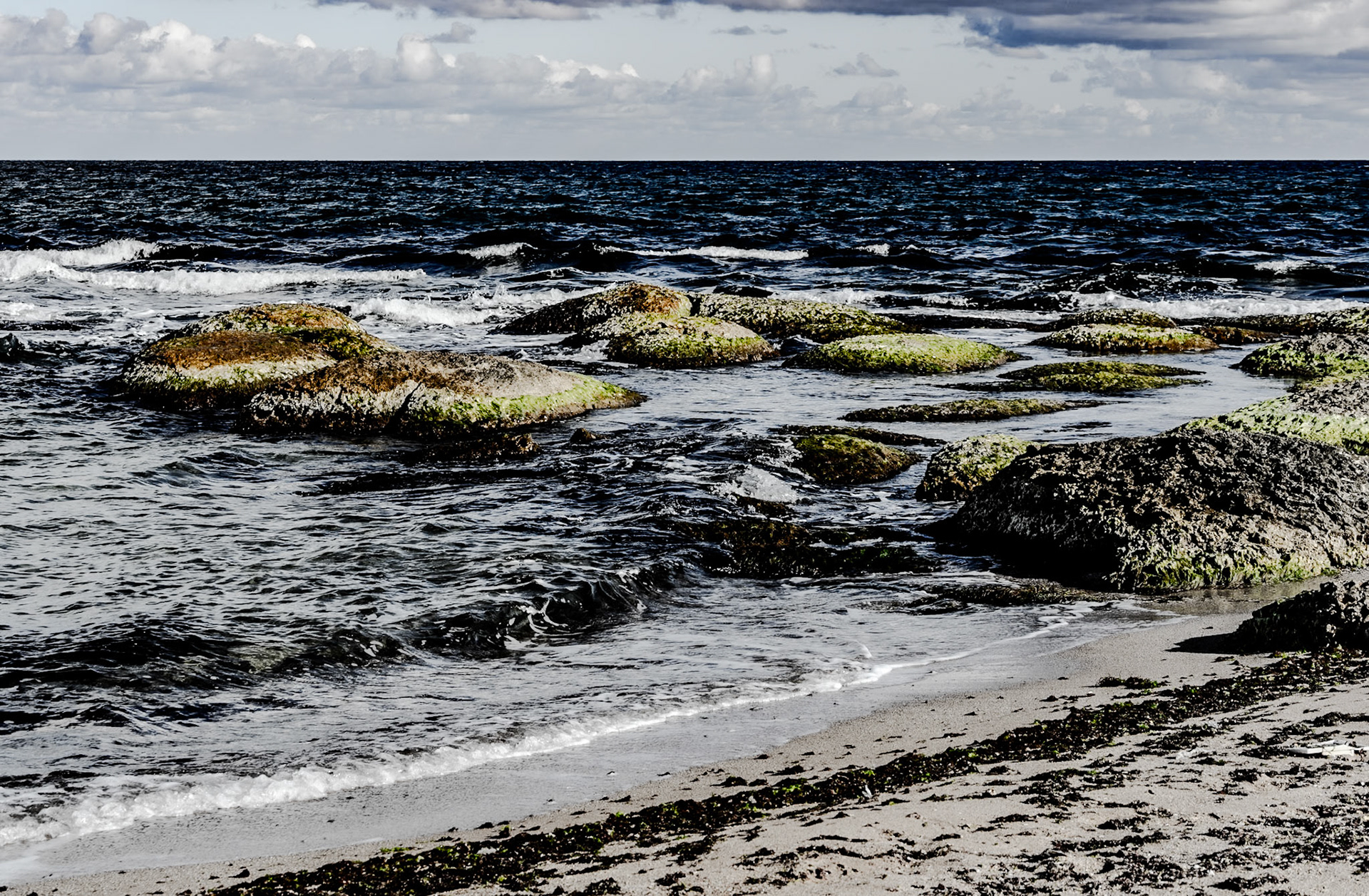 Sahilköy: basalt formation and sea
