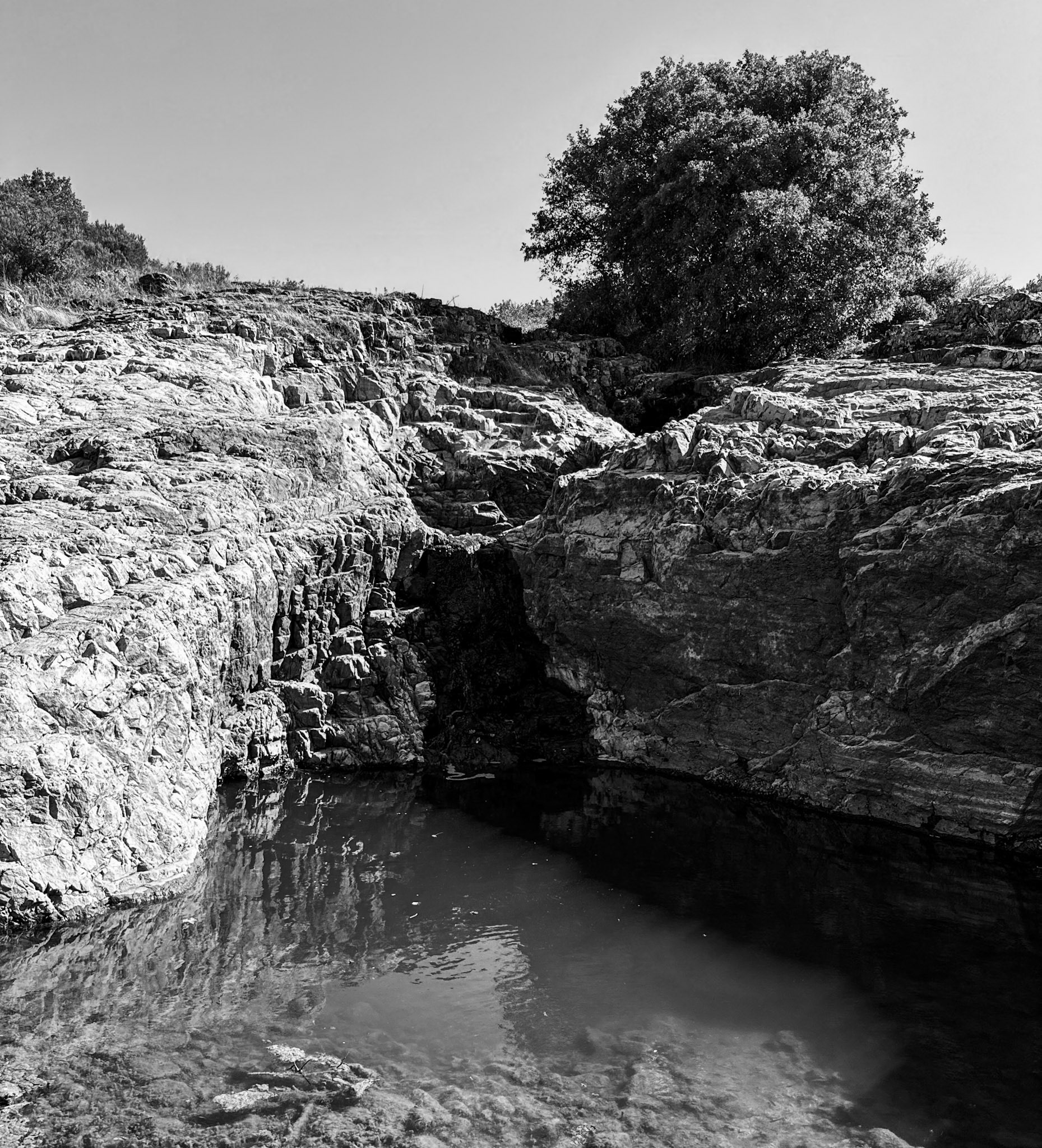 Paşaköy gorge: almost dry waterfall