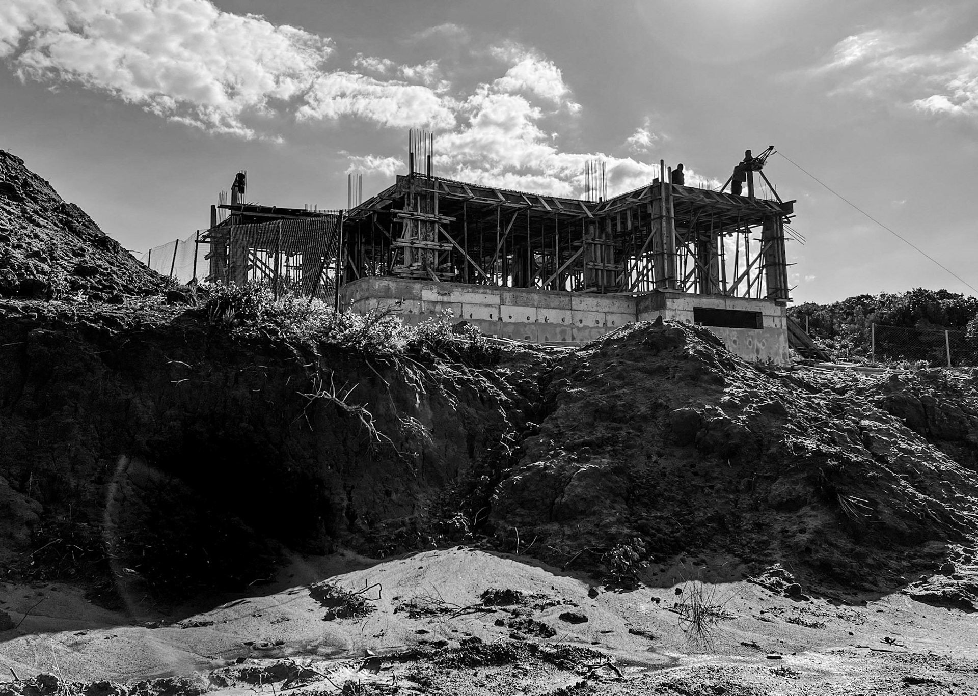 heading west along the line of the Black Sea: villa building