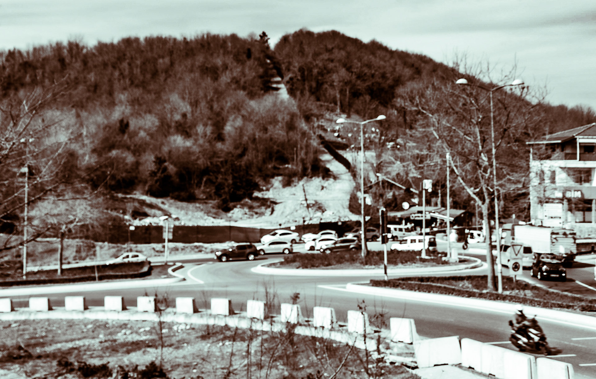 Kaymakdonduran woods: the new fence seen from the east