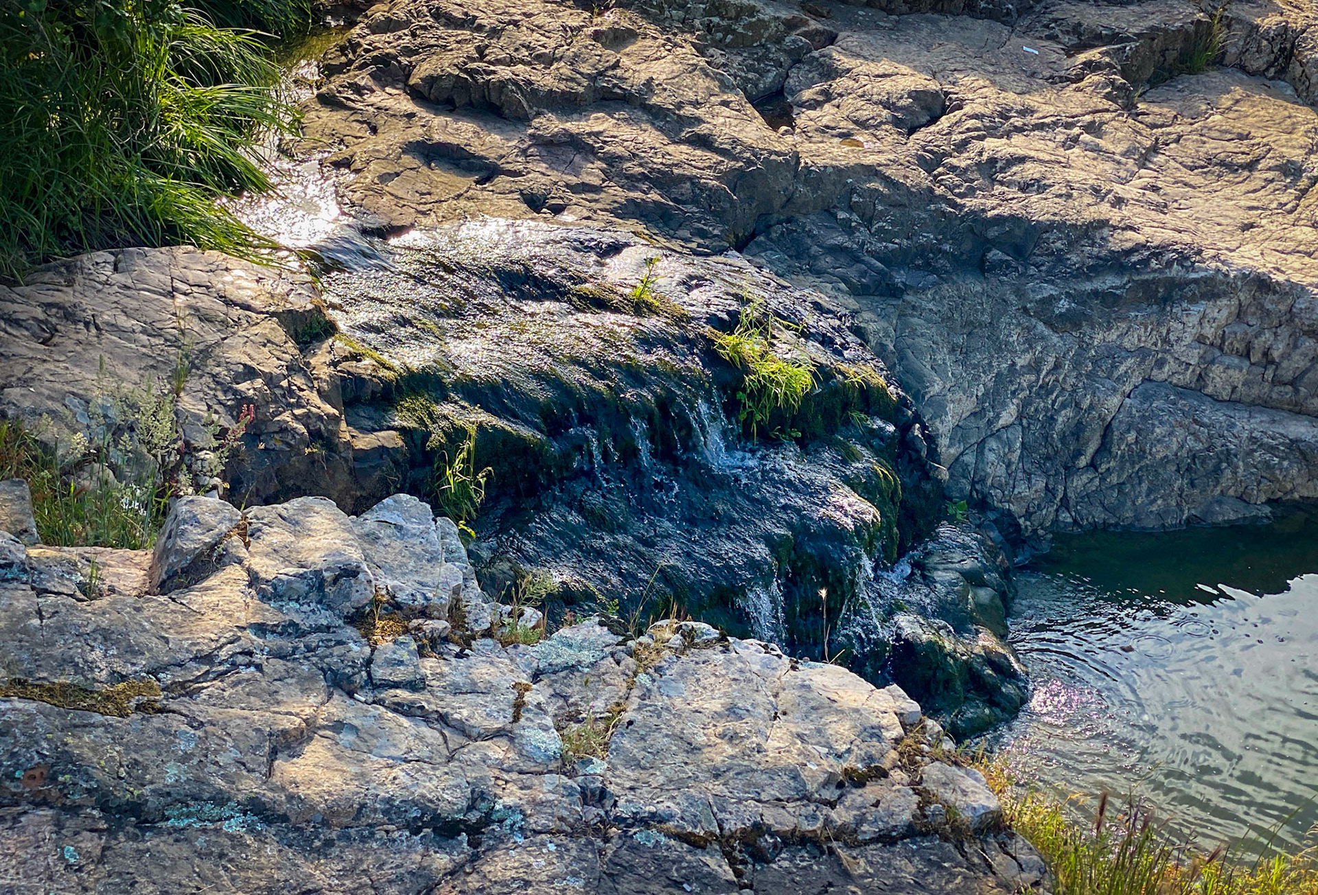 Paşaköy gorge: waterfall