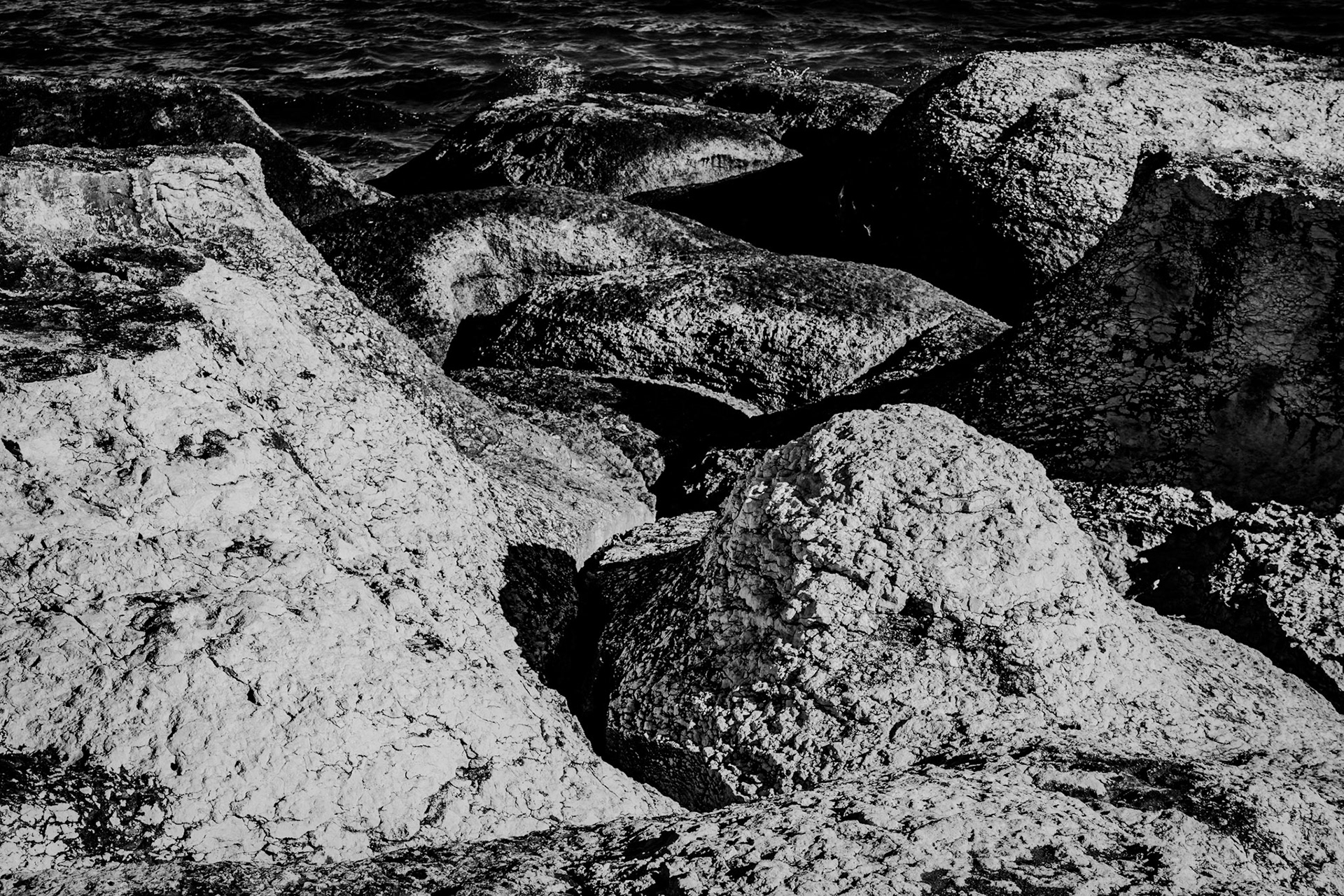 Sahilköy: basalt formation