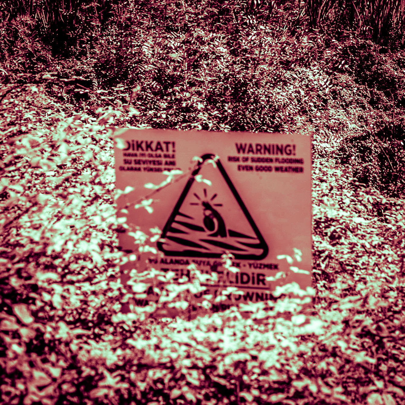 Çayǧız Deresi: warning sign
