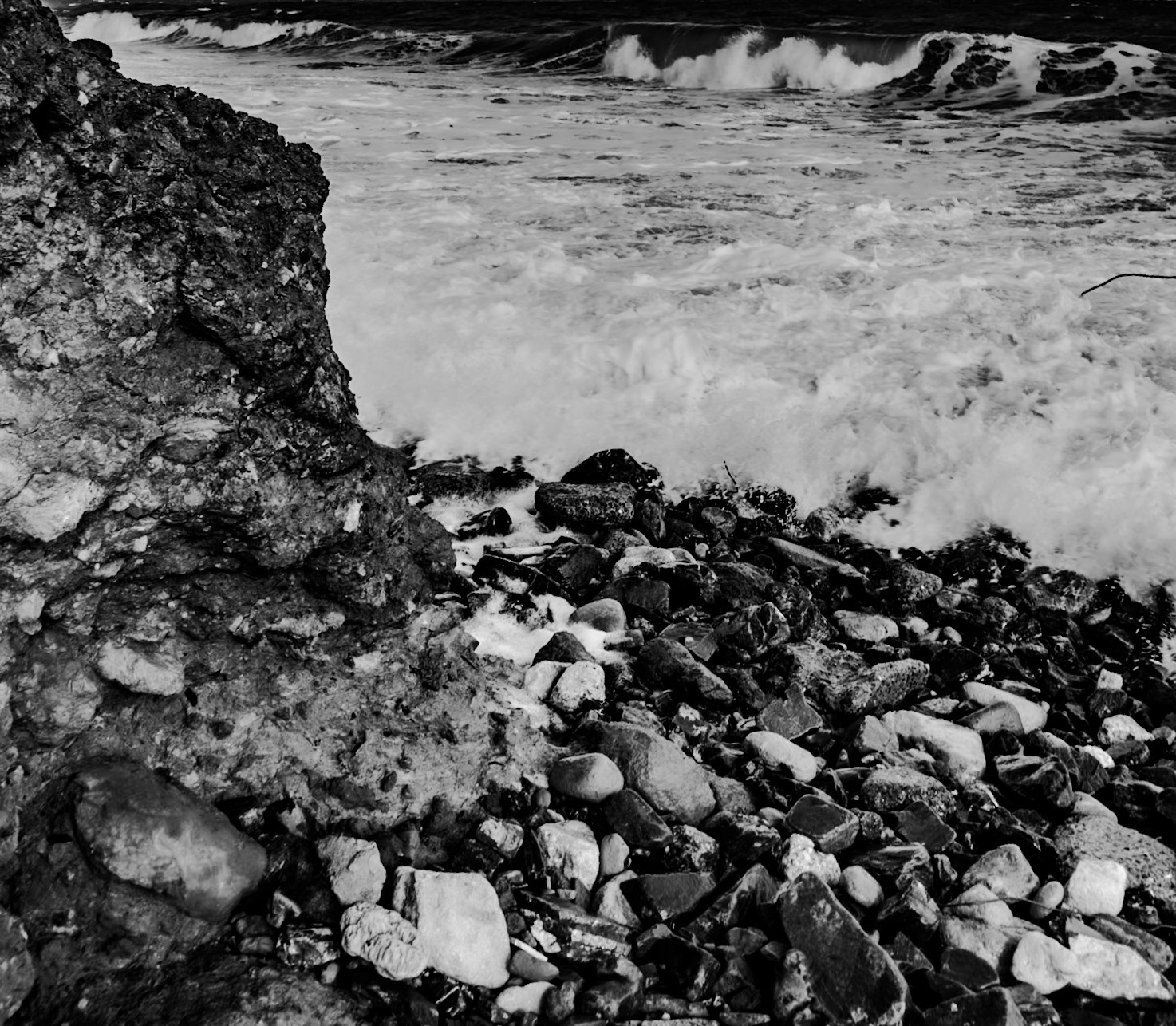 Black Sea coast east of Yeniköy: stony beach and headland