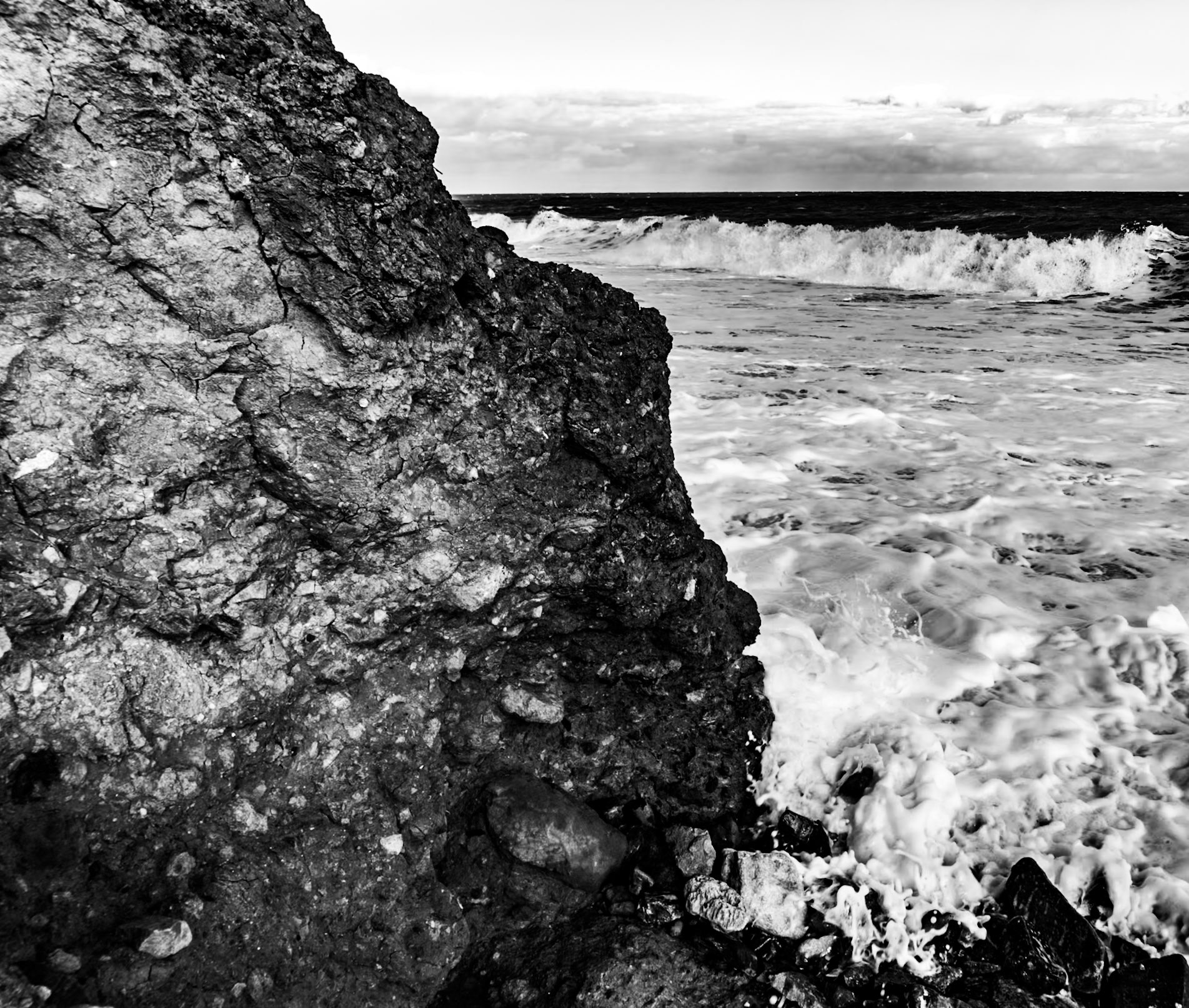 Black Sea coast east of Yeniköy: sea and cliff