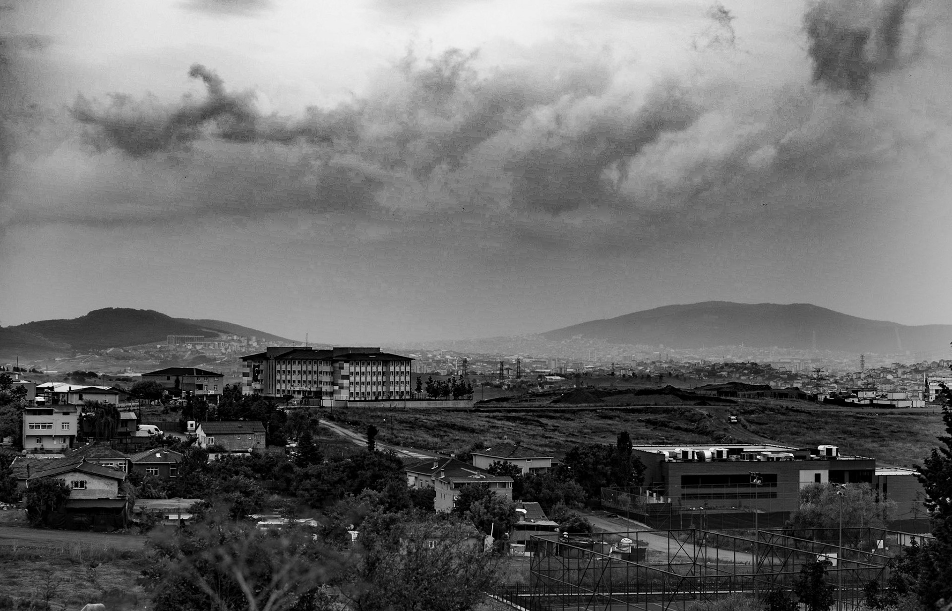 looking south towards Sancaktepe from Nişantepe (I think)