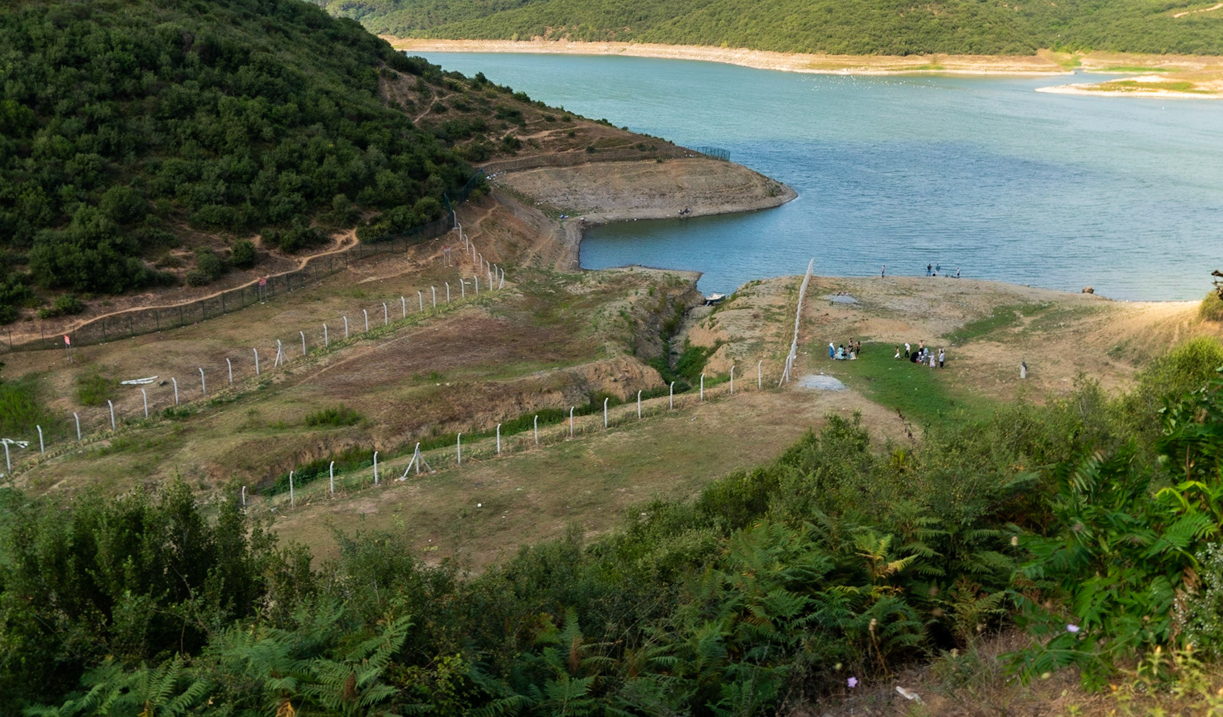 Alibey reservoir: fenced-off areas