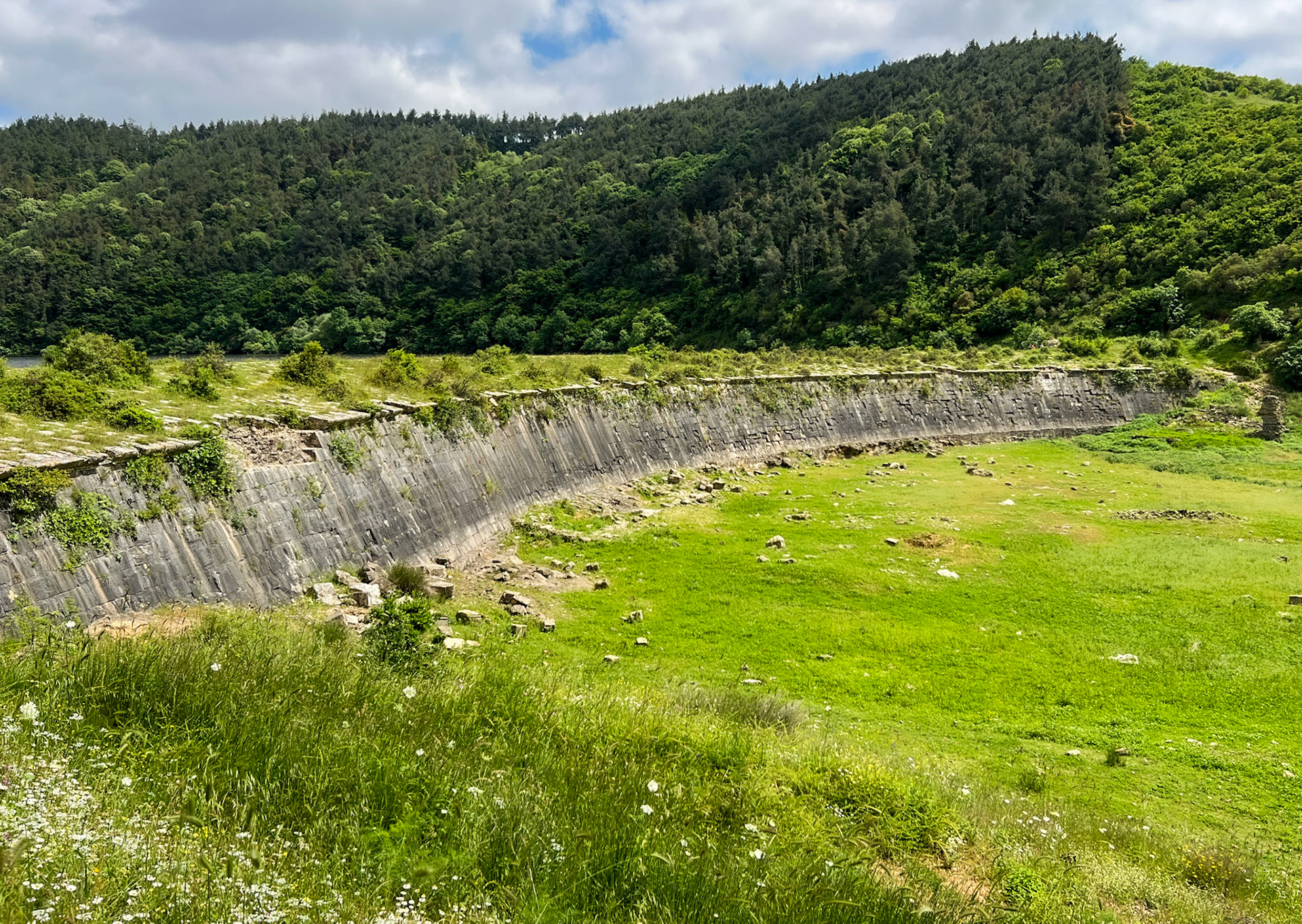 Şamlar Ottoman dam: from the north side