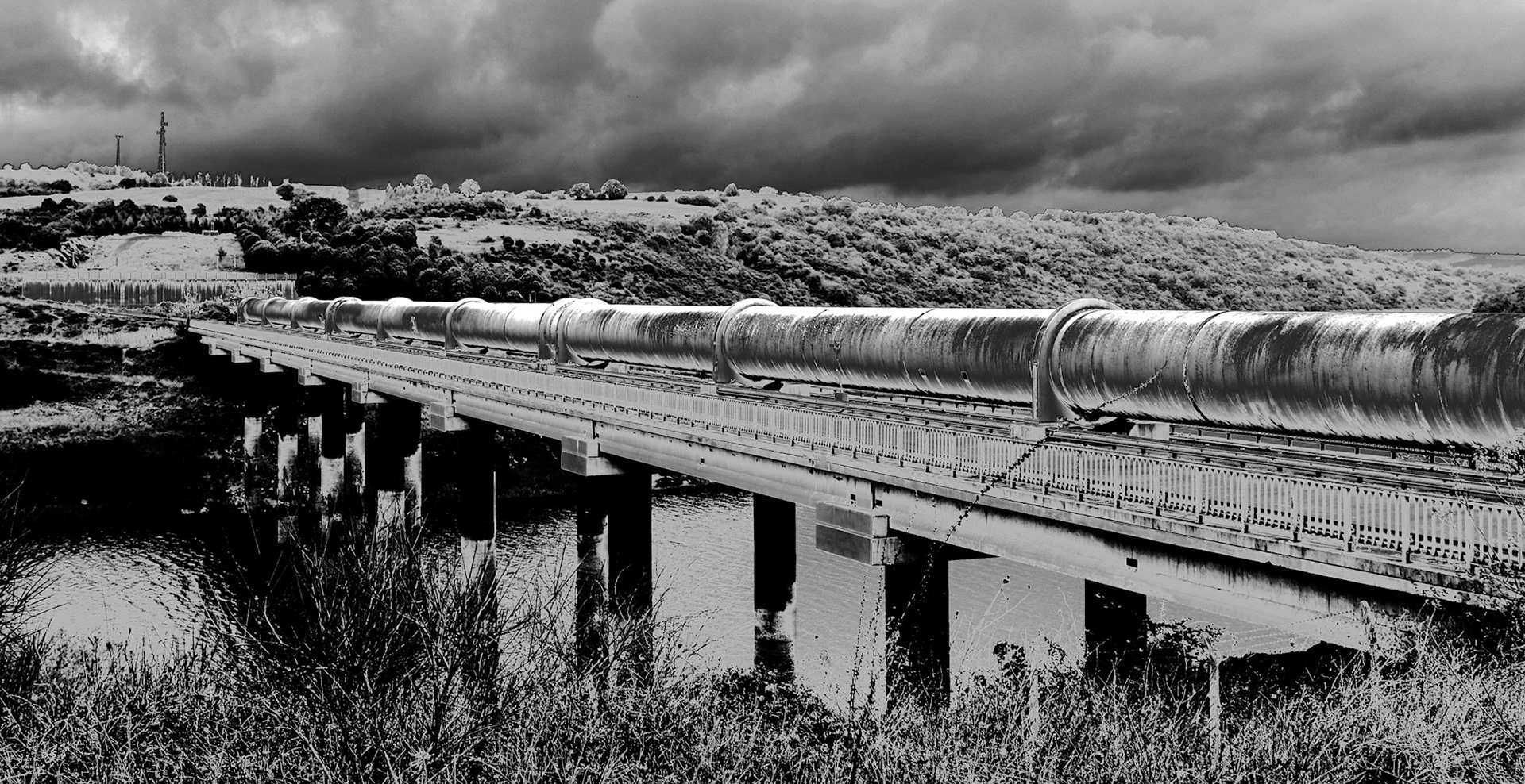 the Ömerli Baraj aqueduct and footway, shortly before Kurtdoǧmuş