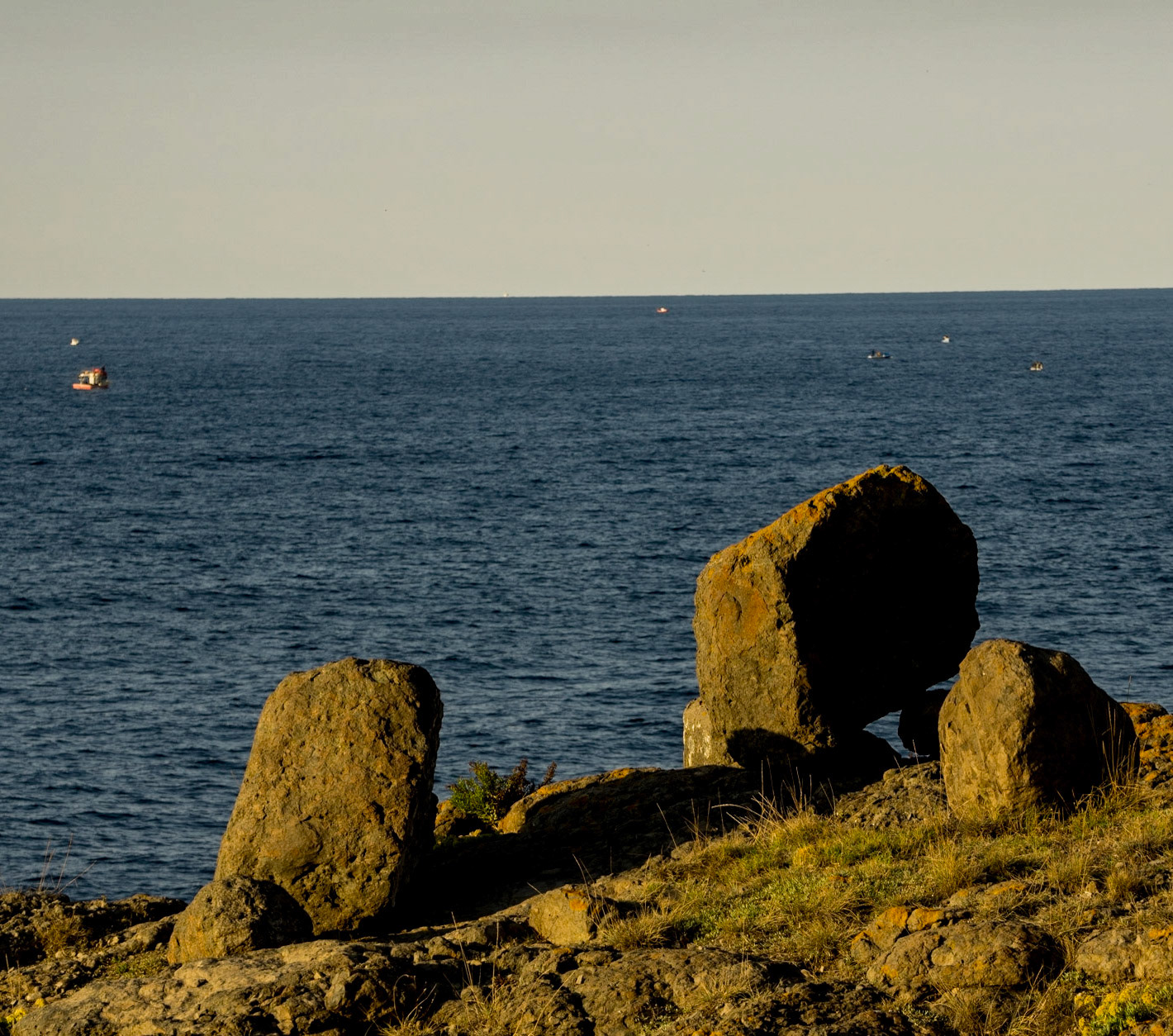 heading west along the line of the Black Sea: boulders