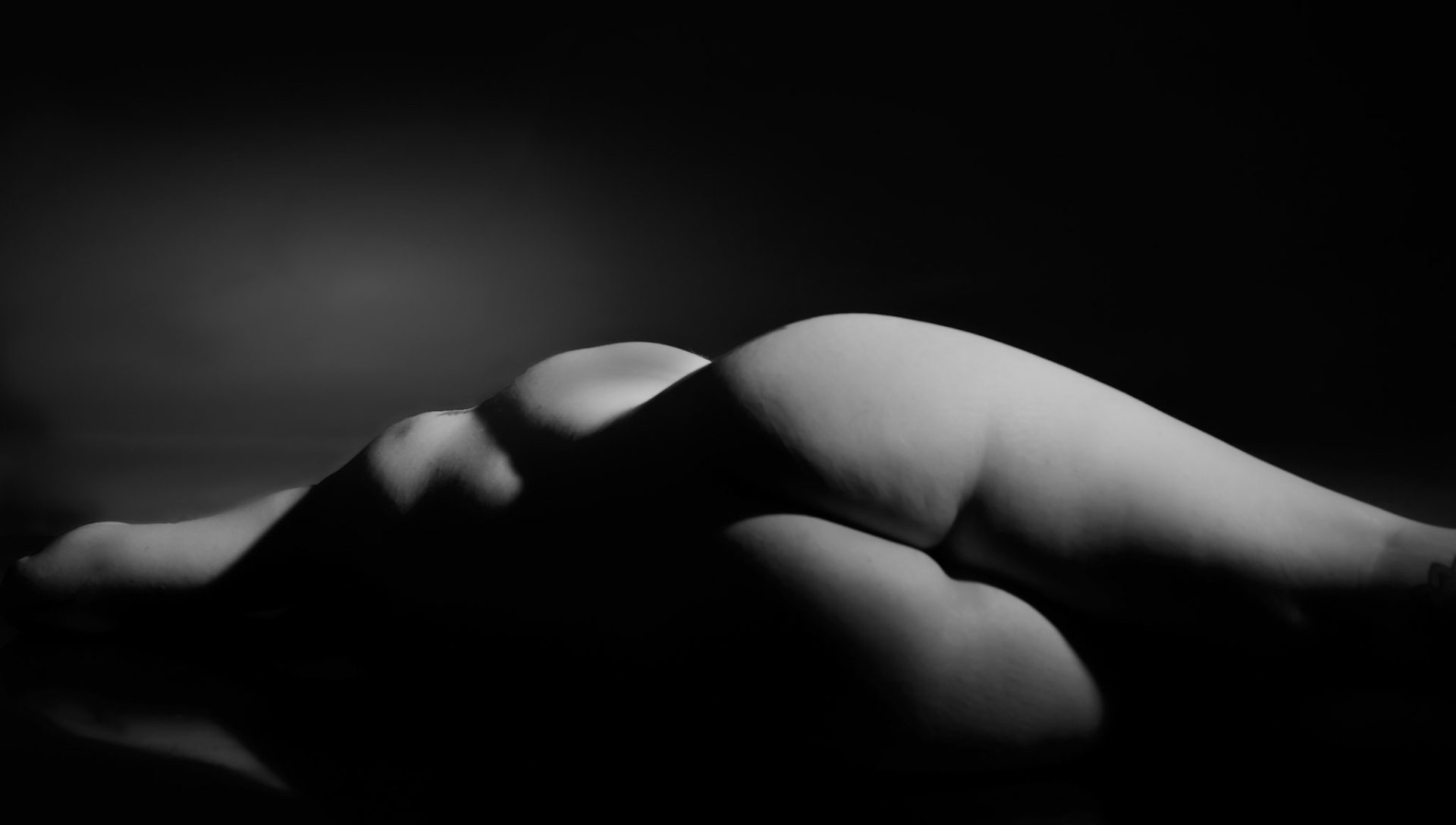 Flattening the Curve-2017 (After Ruth Bernhard)