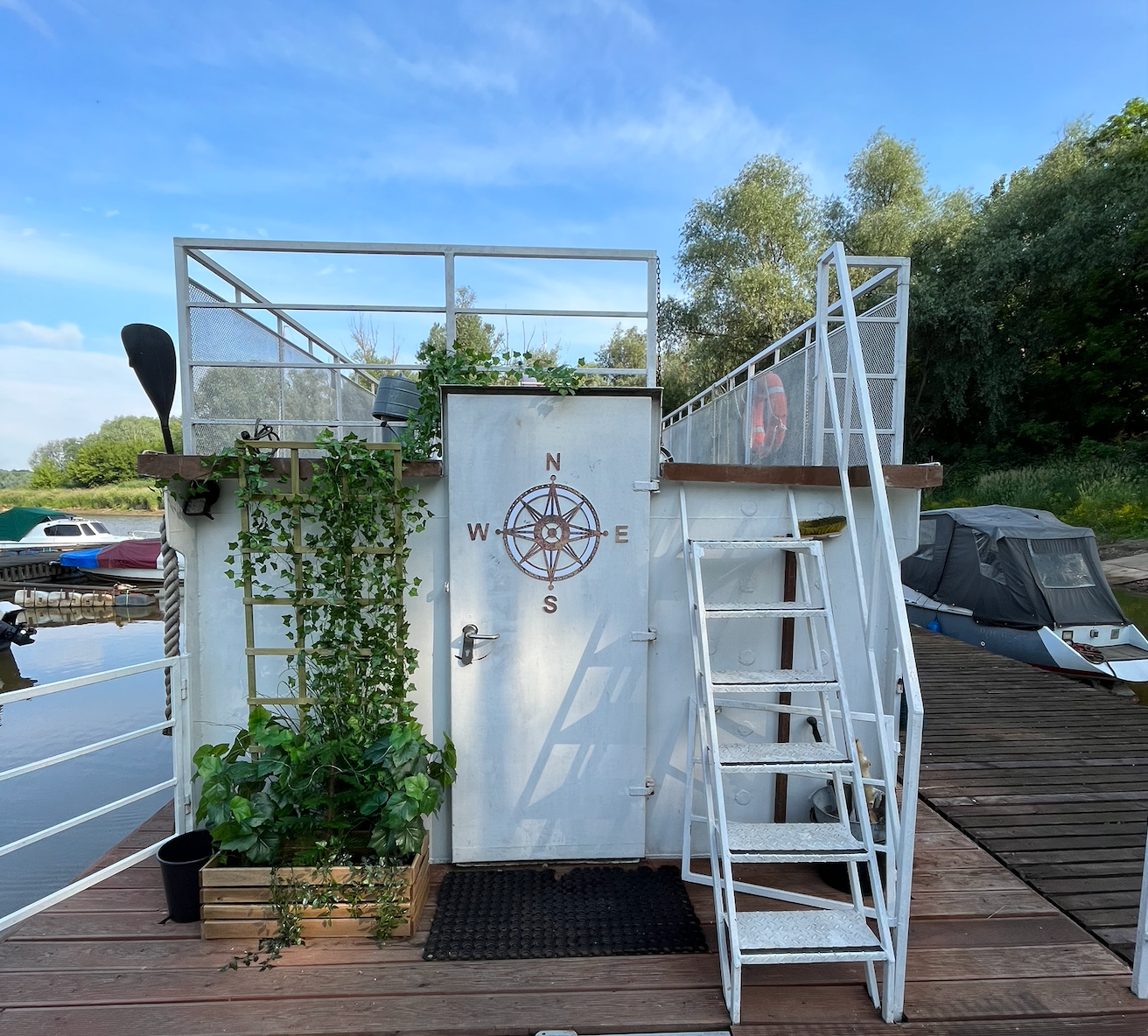 boat house