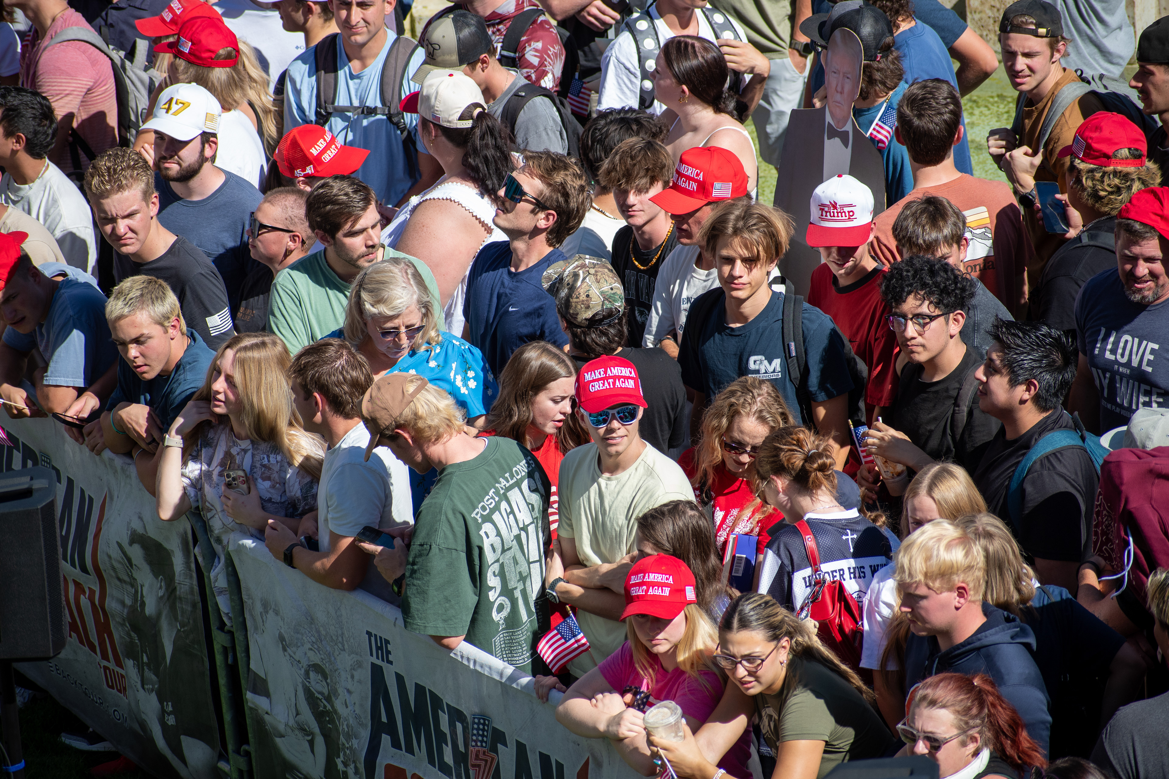 OREM, UTAH – SEPTEMBER 10, 2025: Attendees gather in close formation at Utah Valley University for the opening stop of the American Comeback Tour. The image captures a moment of shared anticipation and civic presence, reflecting the energy, emotion, and communal engagement that defined the event’s intended spirit. © Charles-McClintock Wilson / ZUMA Press 