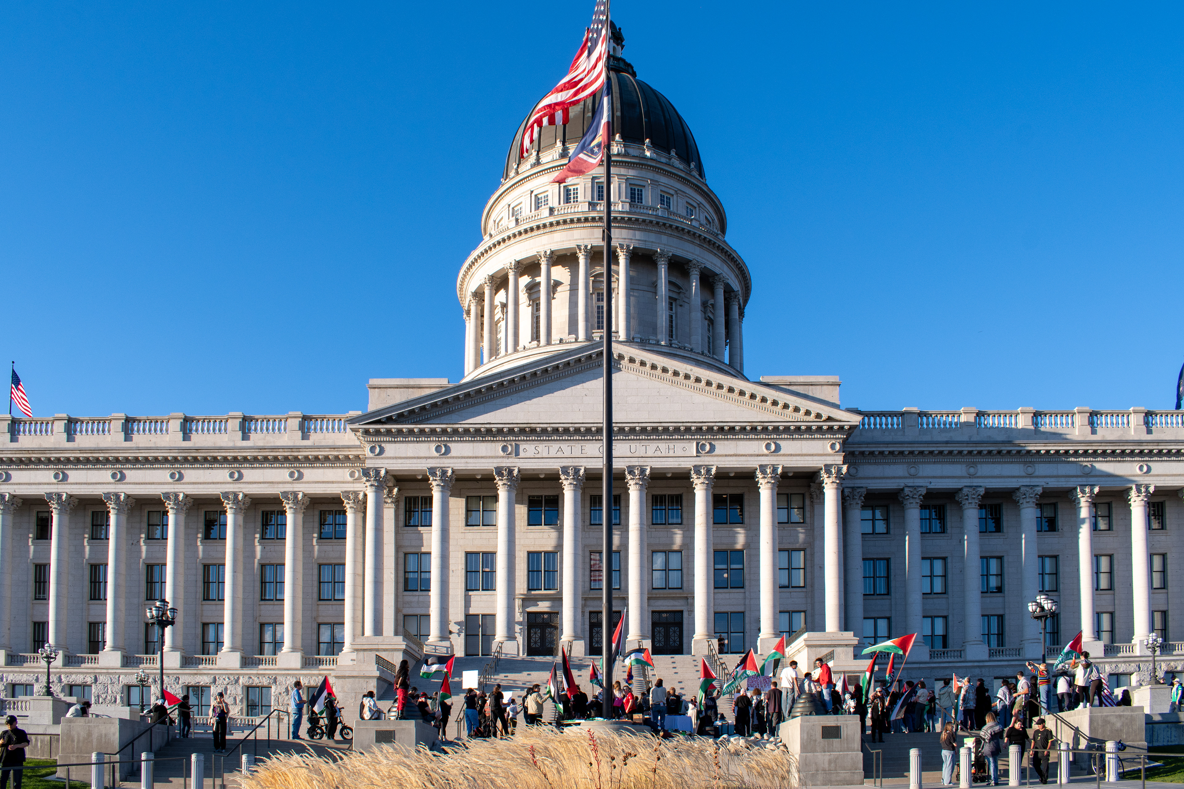 October 10, 2025, Salt Lake City, Utah, USA: Pro-Palestine demonstrators gather in front of the Utah State Capitol during the Free Palestine Rally. Participants hold flags and signs as part of the public demonstration. (Credit Image: © Charles-McClintock Wilson/ZUMA Press Wire)