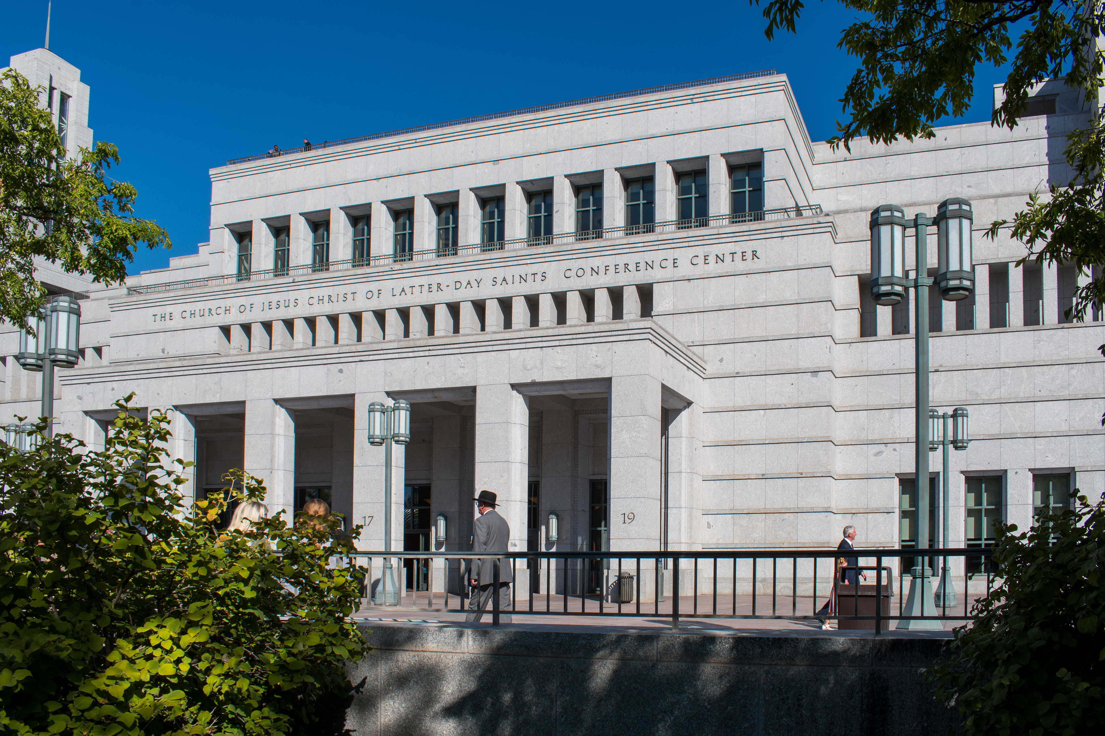 October 6, 2025, Salt Lake City, Utah, USA: People walk near the Conference Center during the public viewing for Russell M. Nelson, the 17th president of the Church of Jesus Christ of Latter-day Saints. Nelson died at his home in Salt Lake City, Utah, on September 27, 2025, at the age of 101. (Credit Image: © Charles-McClintock Wilson/ZUMA Press Wire)