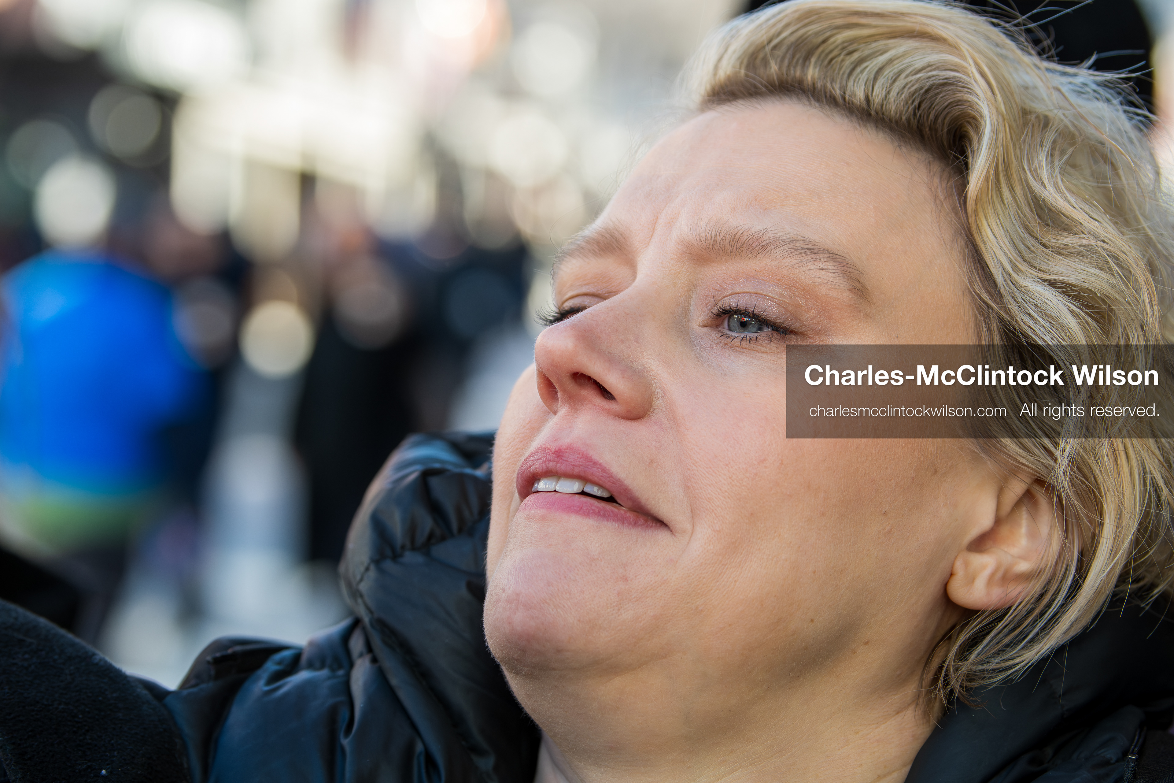 January 26, 2026, Park City, Utah, USA: US actress and comedian KATE MCKINNON signs autographs while leaving The Vulture Spot during the 2026 Sundance Film Festival in Park City, Utah. (Credit Image: © Charles McClintock Wilson/ZUMA Press Wire)