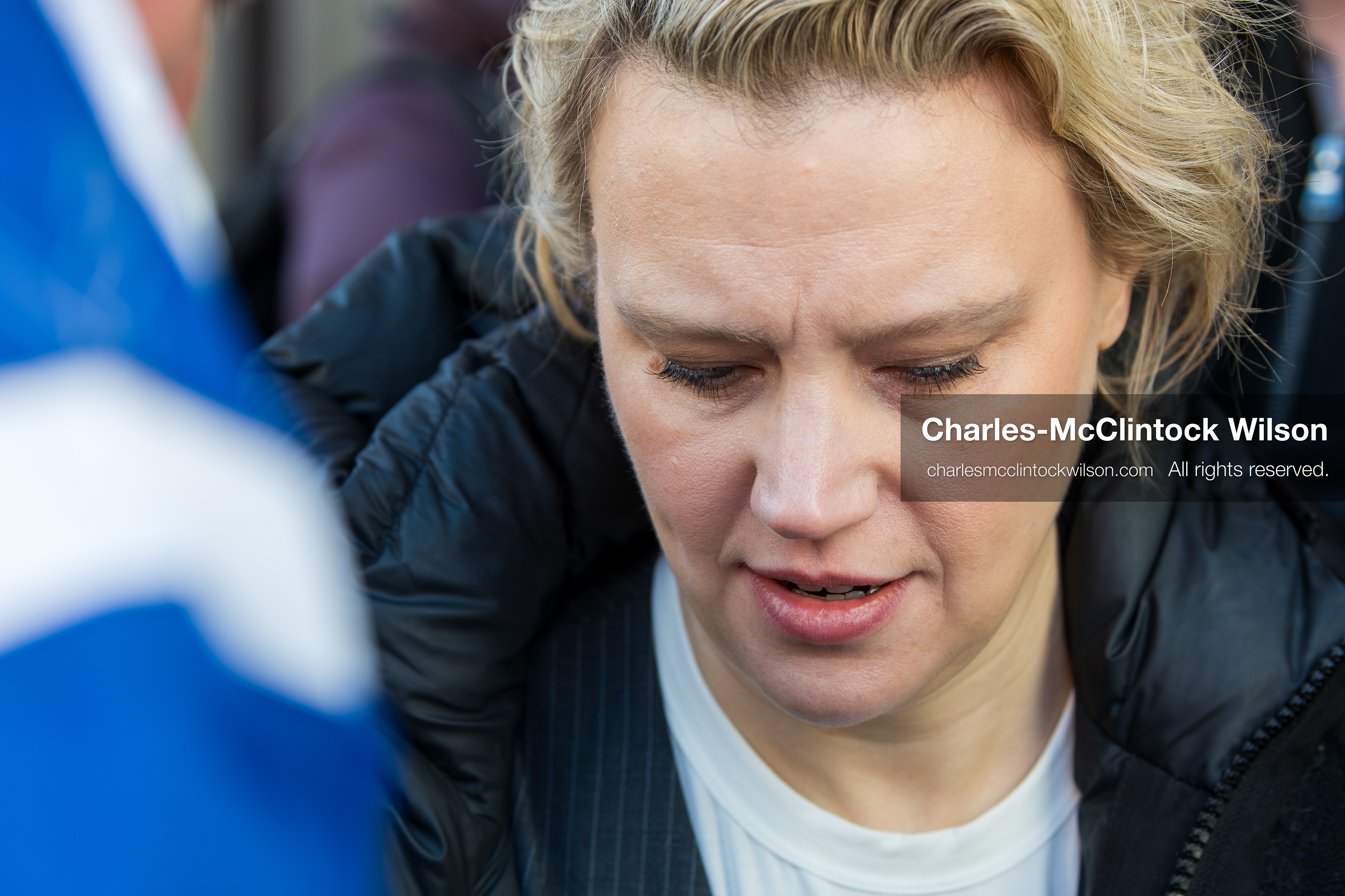 January 26, 2026, Park City, Utah, USA: US actress and comedian KATE MCKINNON signs autographs while leaving The Vulture Spot during the 2026 Sundance Film Festival in Park City, Utah. (Credit Image: © Charles McClintock Wilson/ZUMA Press Wire)