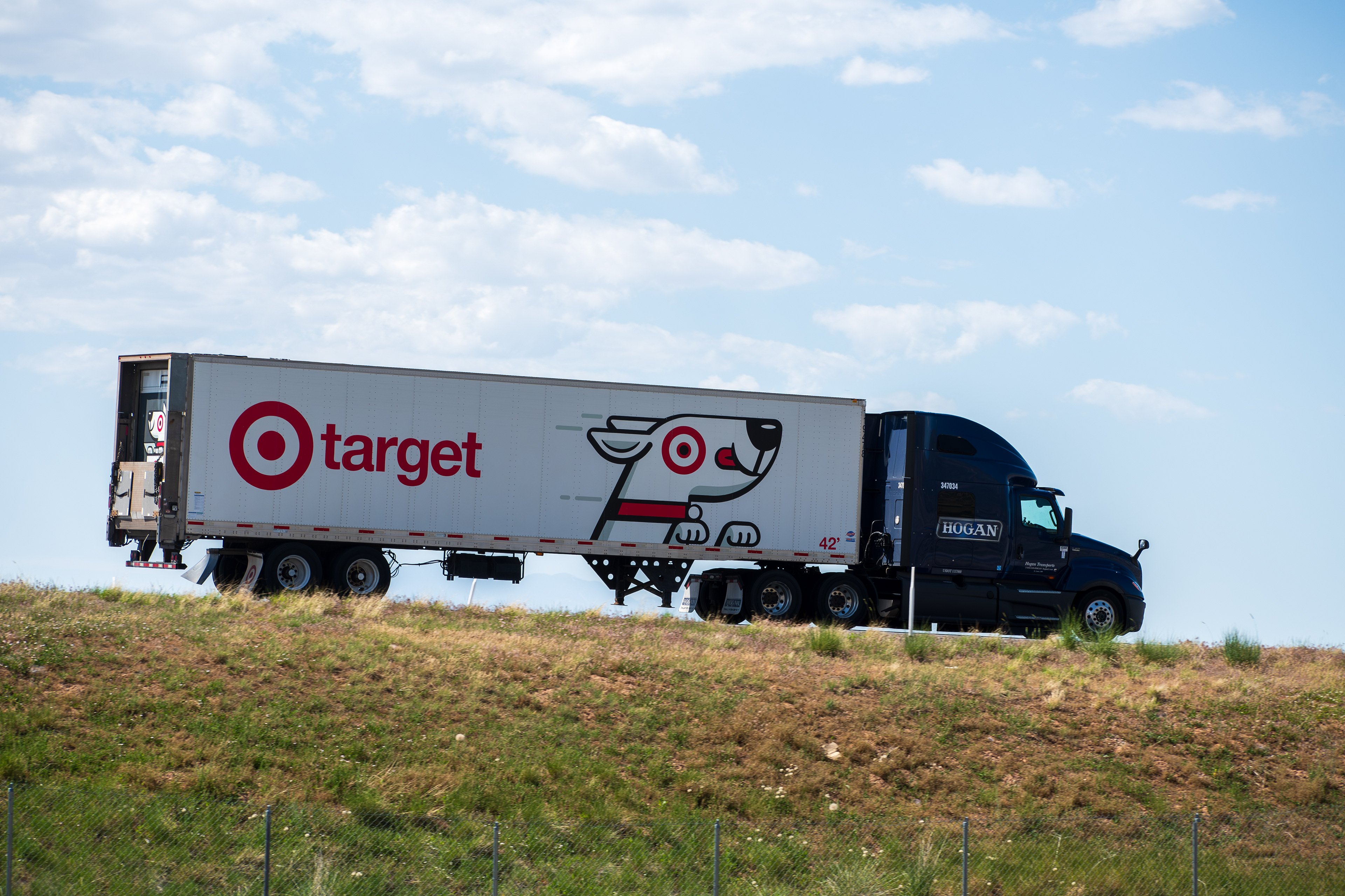 Santaquin, Utah, – June 1, 2025: A Target trailer featuring the company’s Bullseye mascot travels northbound on Interstate 15 in Santaquin, Utah.