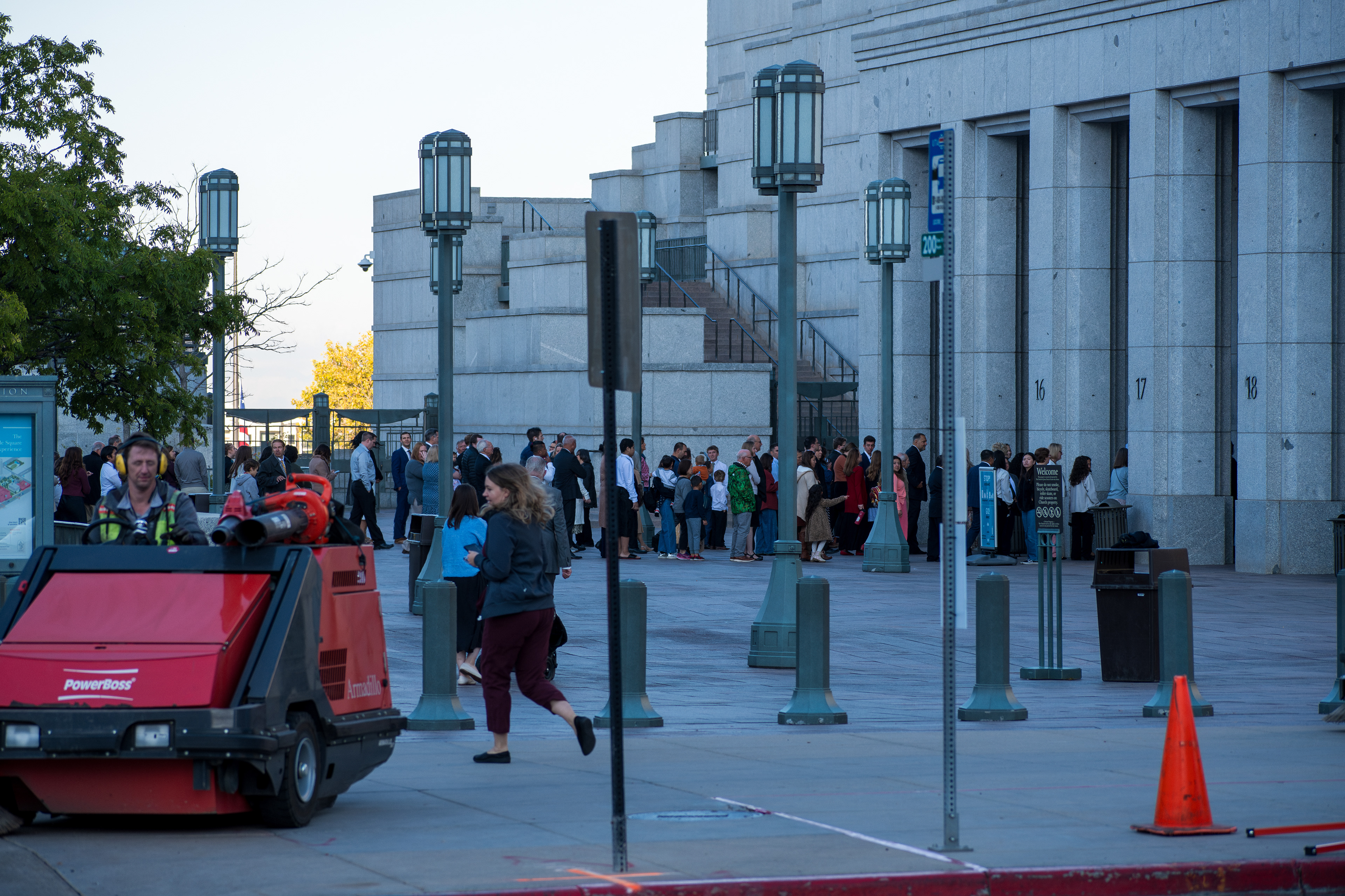 October 6, 2025, Salt Lake City, Utah, USA: People wait in line outside the Conference Center during the public viewing for RUSSELL M. NELSON, the 17th president of the Church of Jesus Christ of Latter-day Saints. Nelson died at his home in Salt Lake City, Utah, on September 27, 2025, at the age of 101. (Credit Image: © Charles-McClintock Wilson/ZUMA Press Wire)