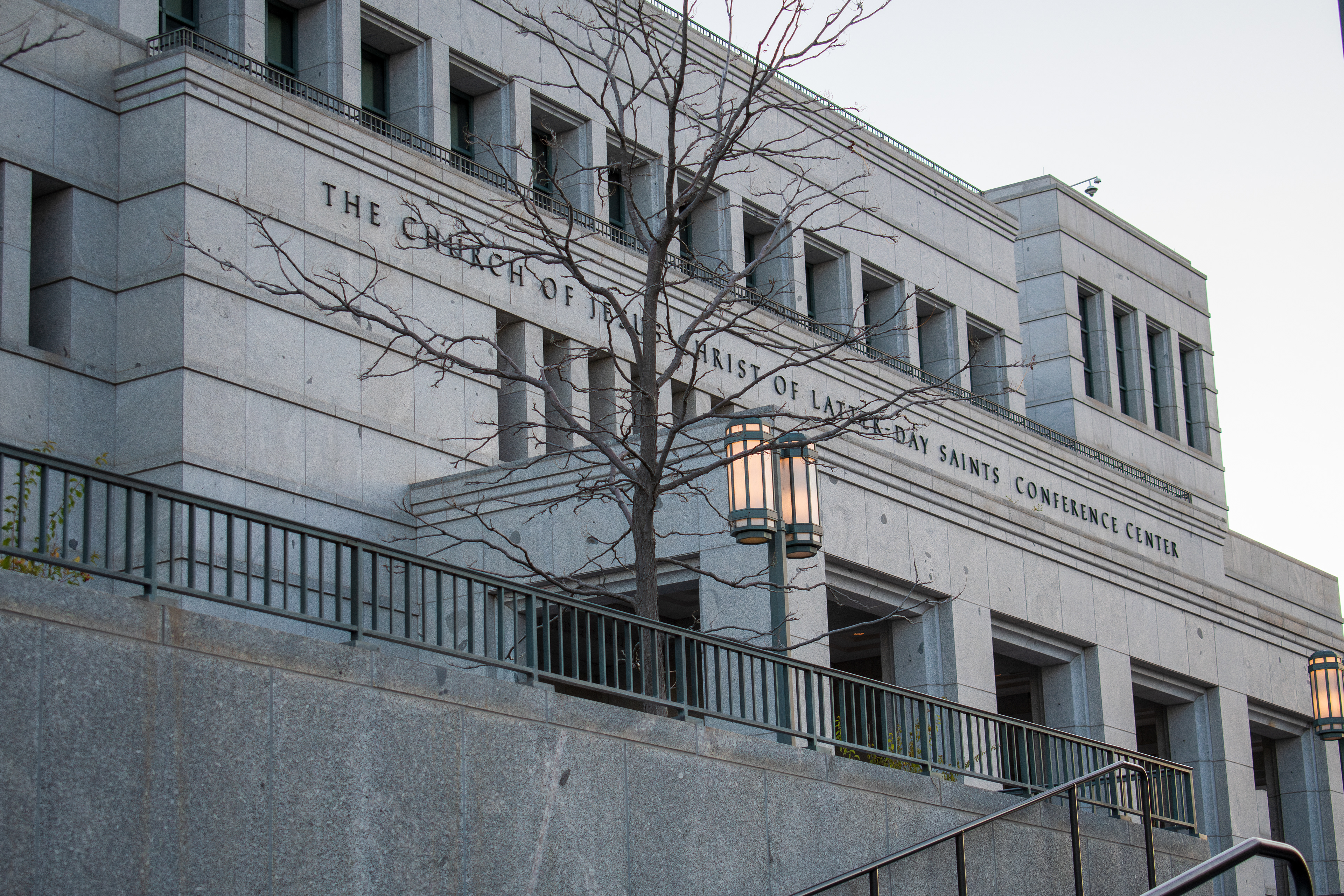 October 6, 2025, Salt Lake City, Utah, USA: Exterior view of the Conference Center of the Church of Jesus Christ of Latter-day Saints during the public viewing for Russell M. Nelson, the Church's 17th president. Nelson died at his home in Salt Lake City, Utah, on September 27, 2025, at the age of 101. (Credit Image: © Charles-McClintock Wilson/ZUMA Press Wire)