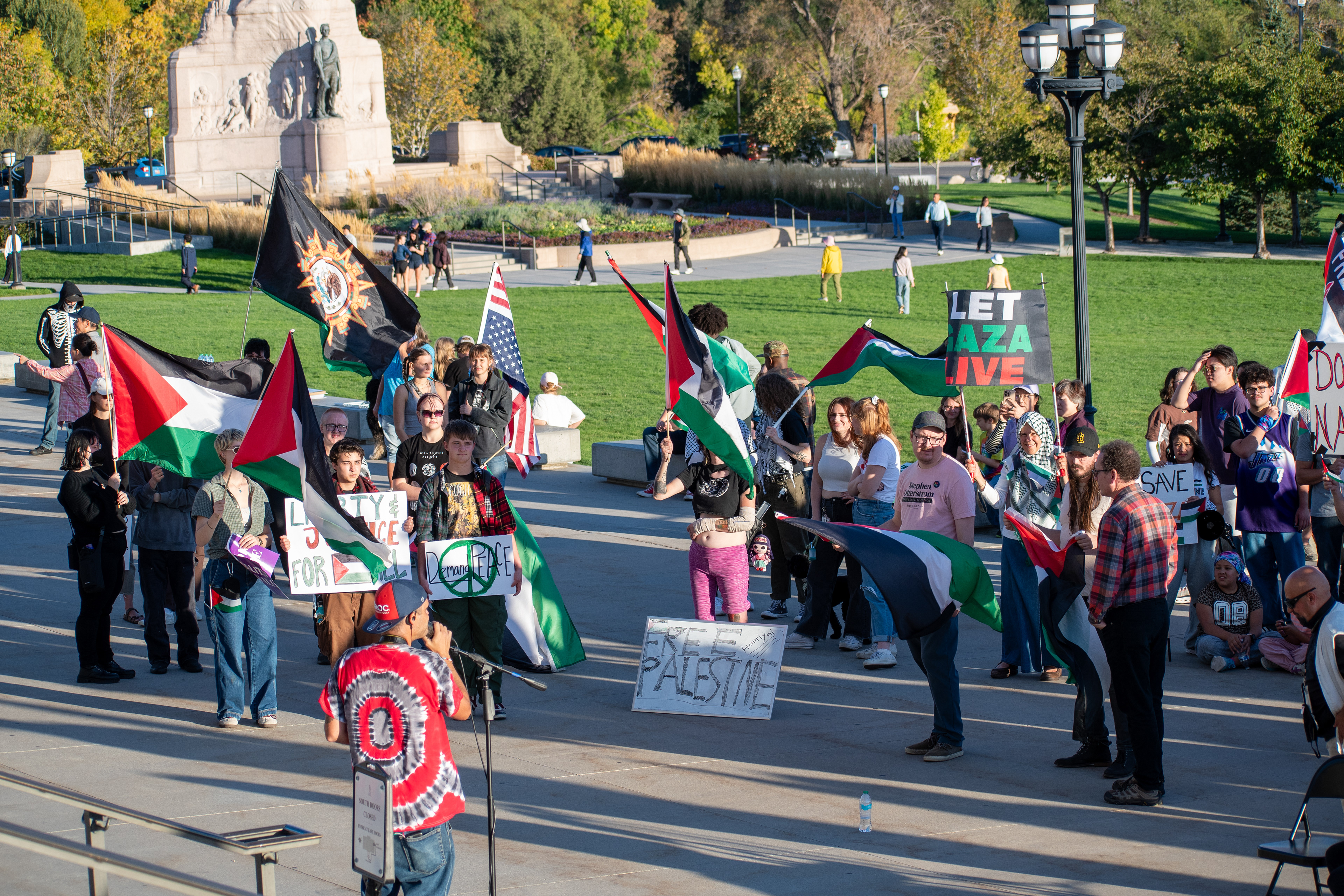 October 10, 2025, Salt Lake City, Utah, USA: Pro-Palestine demonstrators gather in front of the Utah State Capitol during the Free Palestine Rally. Participants hold flags and signs as part of the public demonstration. (Credit Image: © Charles-McClintock Wilson/ZUMA Press Wire)