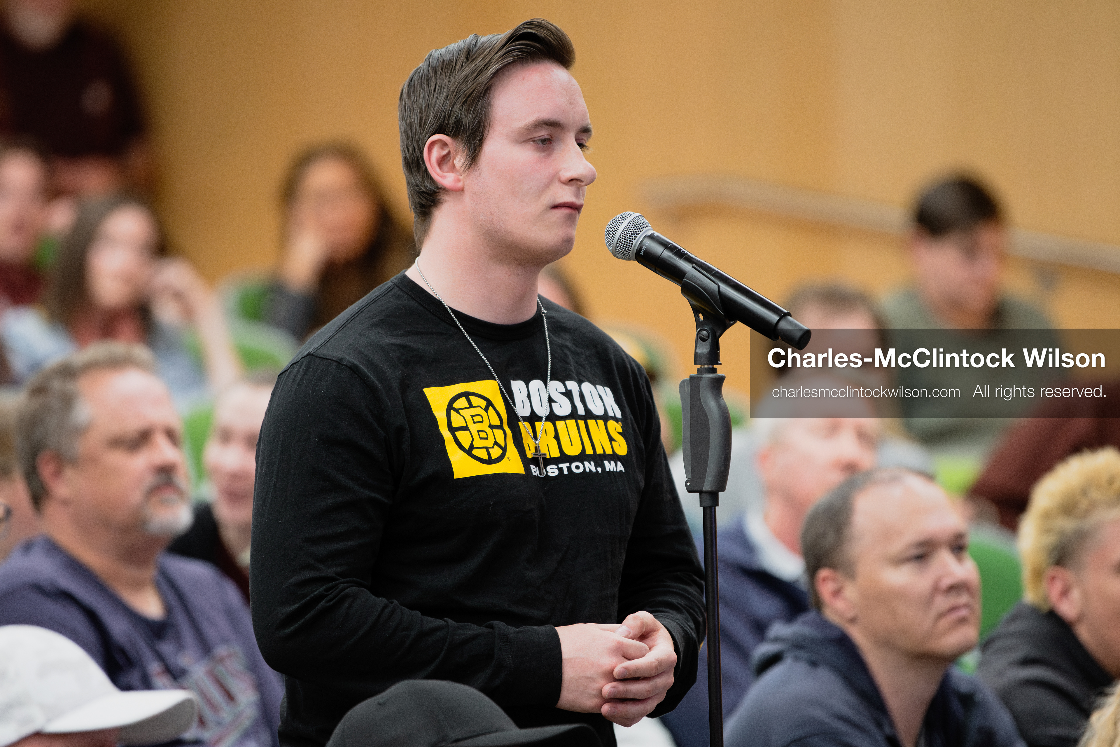 March 26, 2026, Orem, Utah, USA: A student speaks during a Q&A session at Frank Turek’s “Change My Mind” College Tour event at Utah Valley University in Orem, Utah. (Credit Image: © Charles-McClintock Wilson/ZUMA Press Wire)