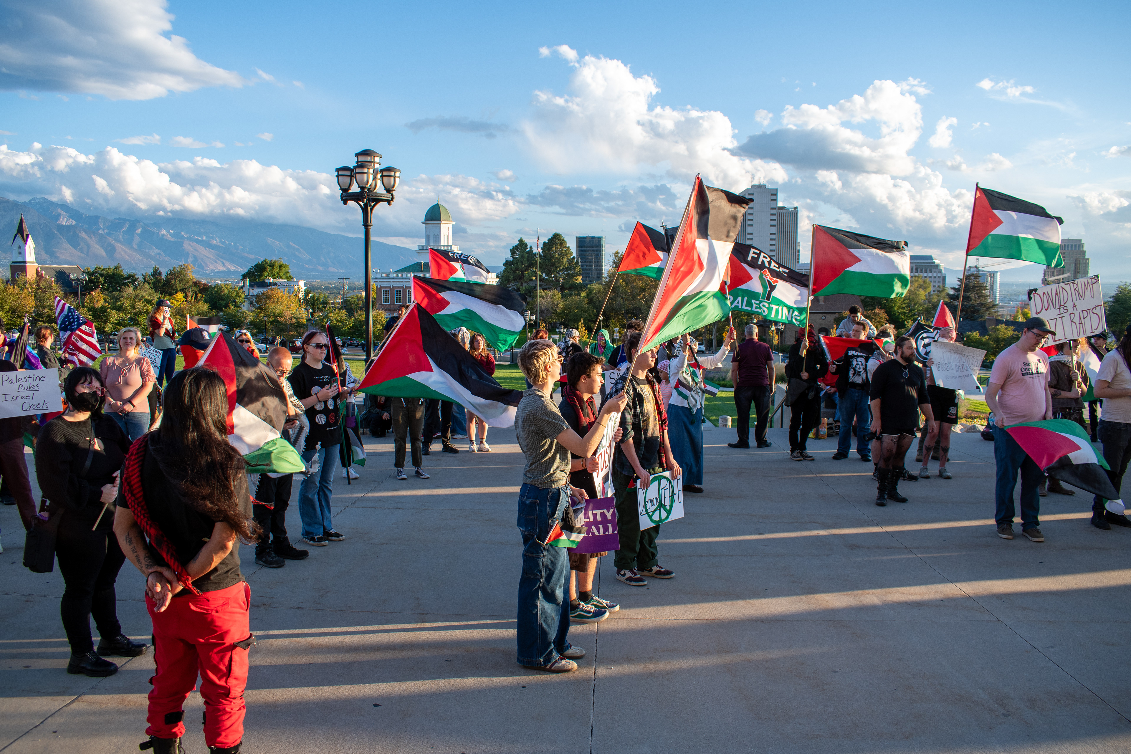 October 10, 2025, Salt Lake City, Utah, USA: Pro-Palestine demonstrators gather in front of the Utah State Capitol during the Free Palestine Rally. Participants hold flags and signs as part of the public demonstration. (Credit Image: © Charles-McClintock Wilson/ZUMA Press Wire)