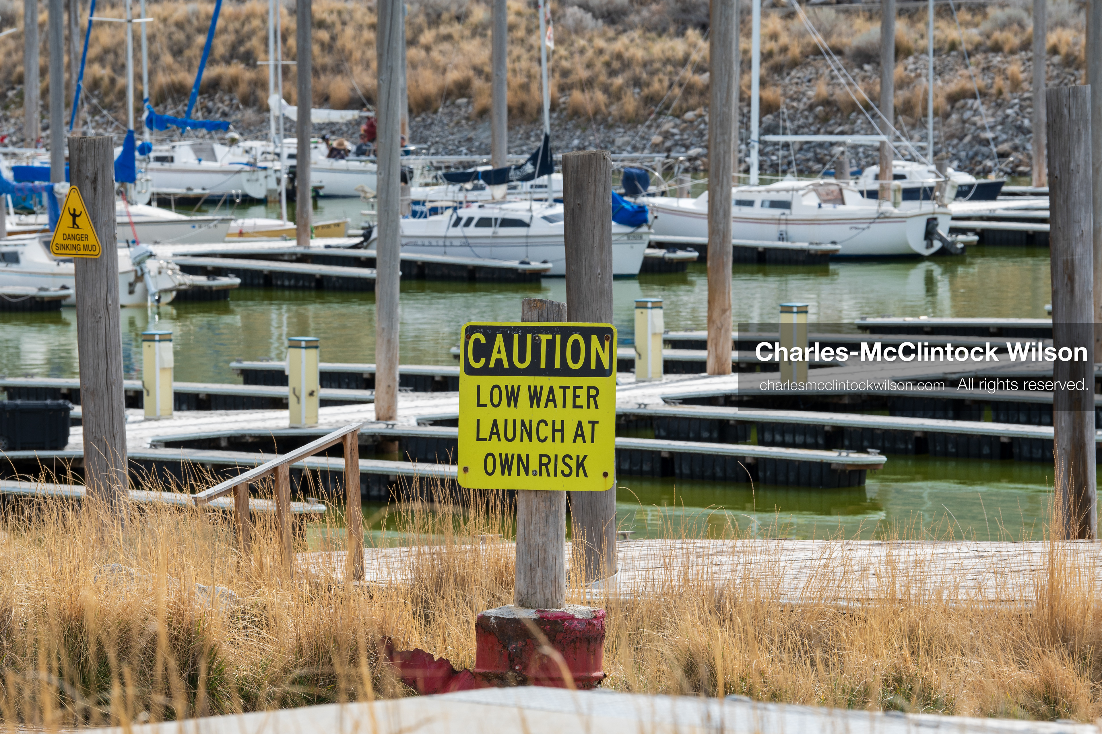 March 1, 2026, Great Salt Lake, Utah, USA: Sailboats sit docked in a marina at the Great Salt Lake as the region continues to experience historically low water levels. Reports from state officials and the Great Salt Lake Strike Team state that the lake remains in a serious adverse‑effects range, with elevations among the lowest recorded in more than one hundred years. The lake has drawn increased public attention as lawmakers consider large‑scale water projects and long‑term plans to address declining conditions. (Credit Image: © Charles‑McClintock Wilson/ZUMA Press Wire)