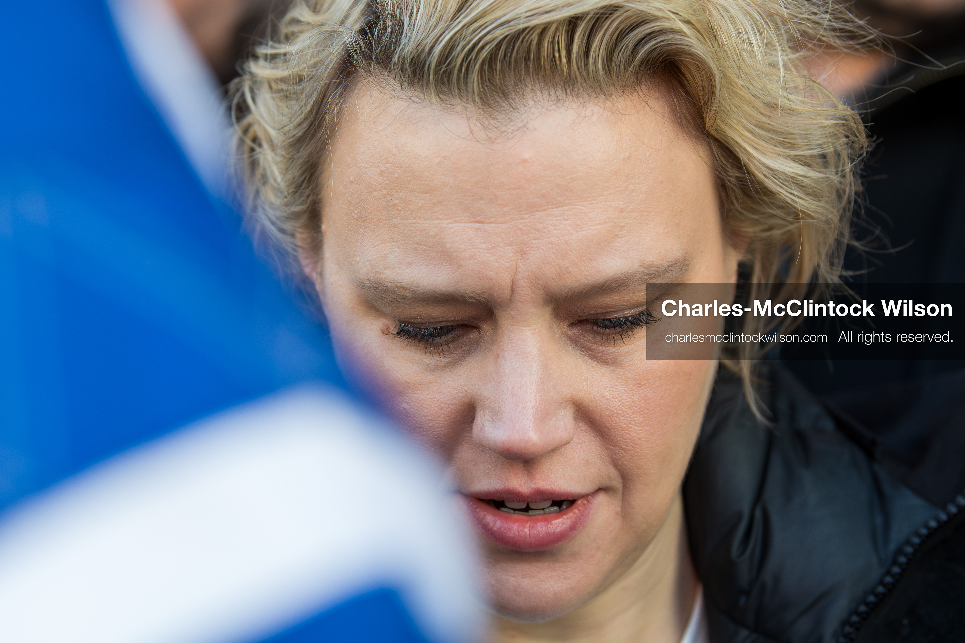 January 26, 2026, Park City, Utah, USA: US actress and comedian KATE MCKINNON signs autographs while leaving The Vulture Spot during the 2026 Sundance Film Festival in Park City, Utah. (Credit Image: © Charles McClintock Wilson/ZUMA Press Wire)