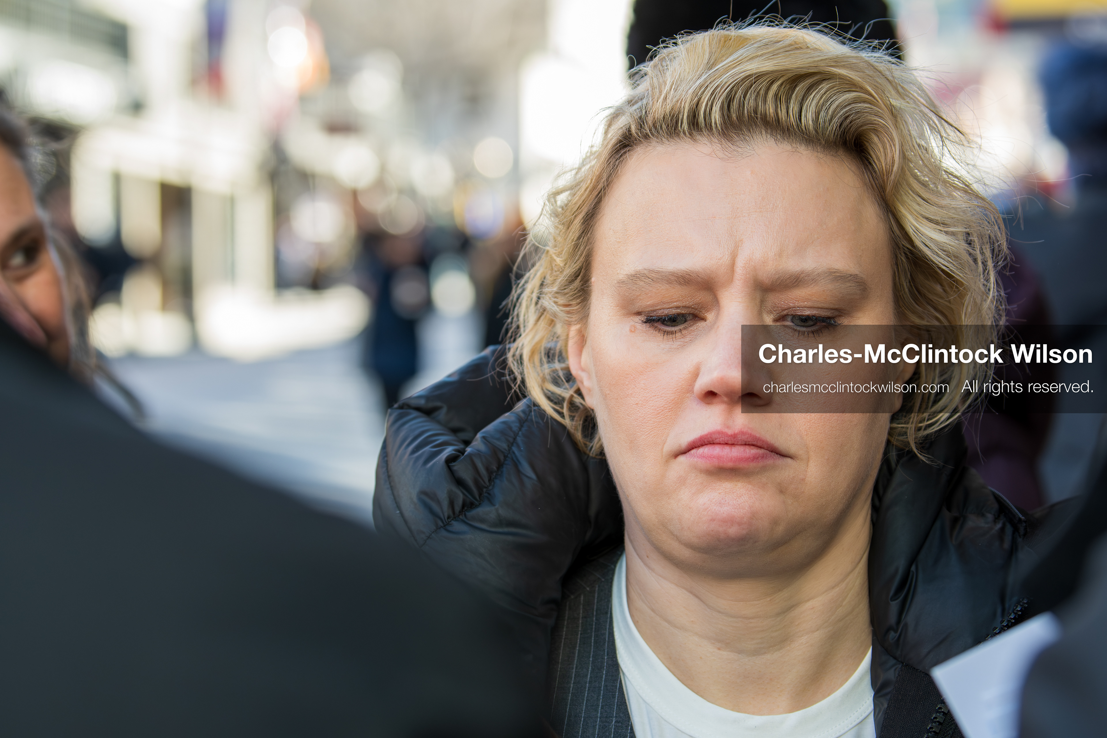 January 26, 2026, Park City, Utah, USA: US actress and comedian KATE MCKINNON signs autographs while leaving The Vulture Spot during the 2026 Sundance Film Festival in Park City, Utah. (Credit Image: © Charles McClintock Wilson/ZUMA Press Wire)