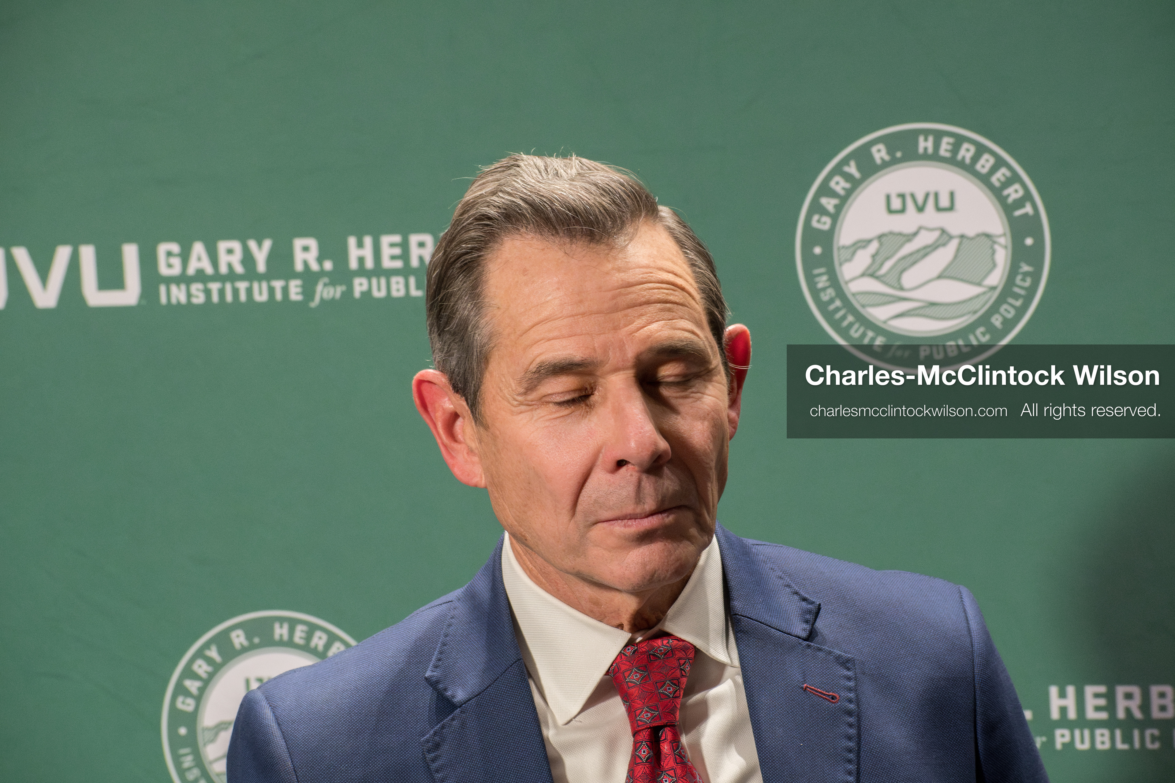 November 12, 2025, Orem, Utah, USA: Senator John Curtis (R–UT) closes his eyes momentarily during press engagement at the Senators Modeling Civility forum hosted by the Gary R. Herbert Institute for Public Policy at Utah Valley University. The event, held at the Noorda Center for the Performing Arts, featured bipartisan dialogue moderated by CNN anchor Dana Bash, emphasizing institutional restraint and civic engagement following the assassination of conservative activist Charlie Kirk. (Credit Image: © Charles-McClintock Wilson/ZUMA Press Wire)