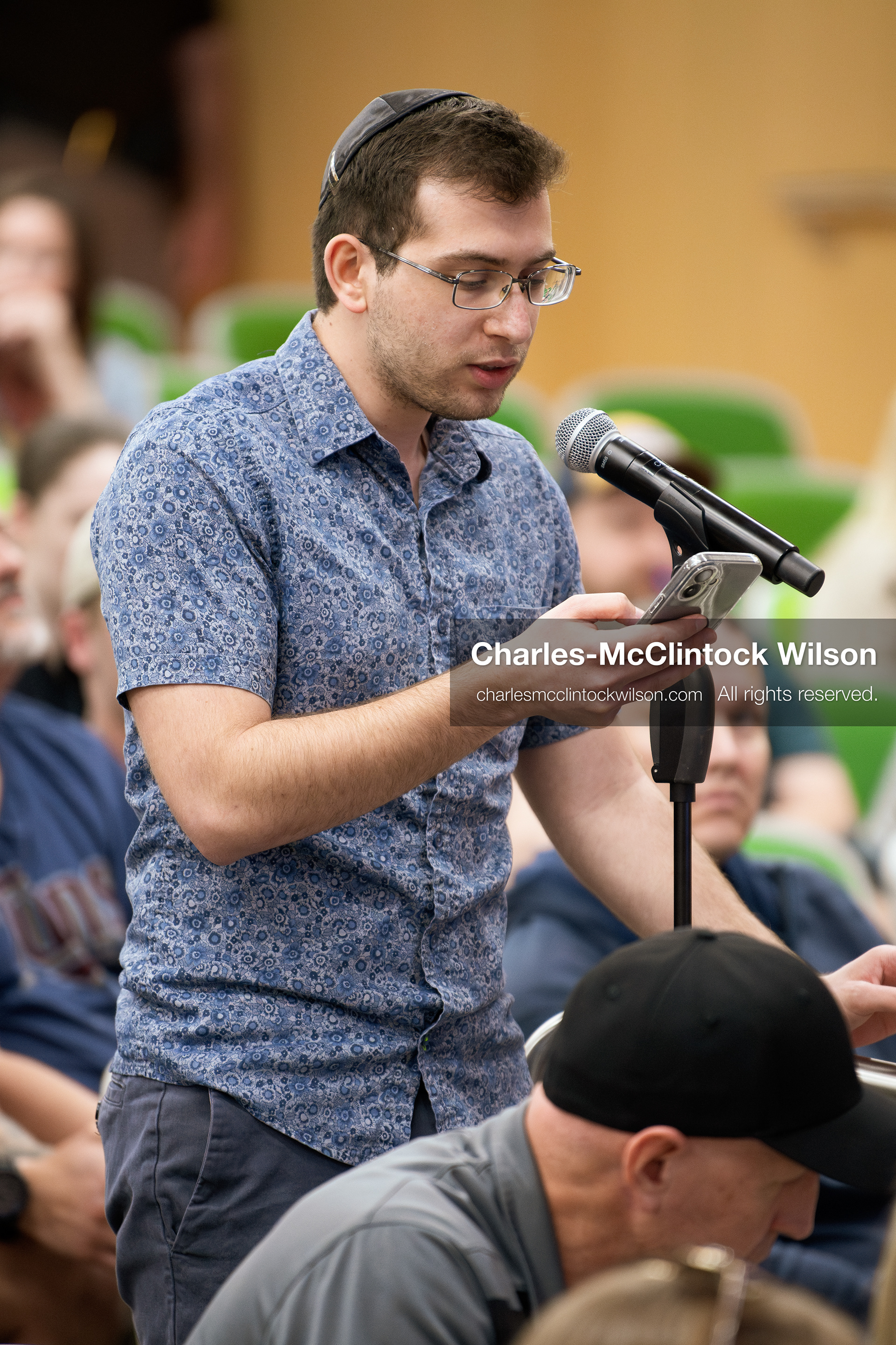 March 26, 2026, Orem, Utah, USA: A student speaks during a Q&A session at Frank Turek’s “Change My Mind” College Tour event at Utah Valley University in Orem, Utah. (Credit Image: © Charles-McClintock Wilson/ZUMA Press Wire)