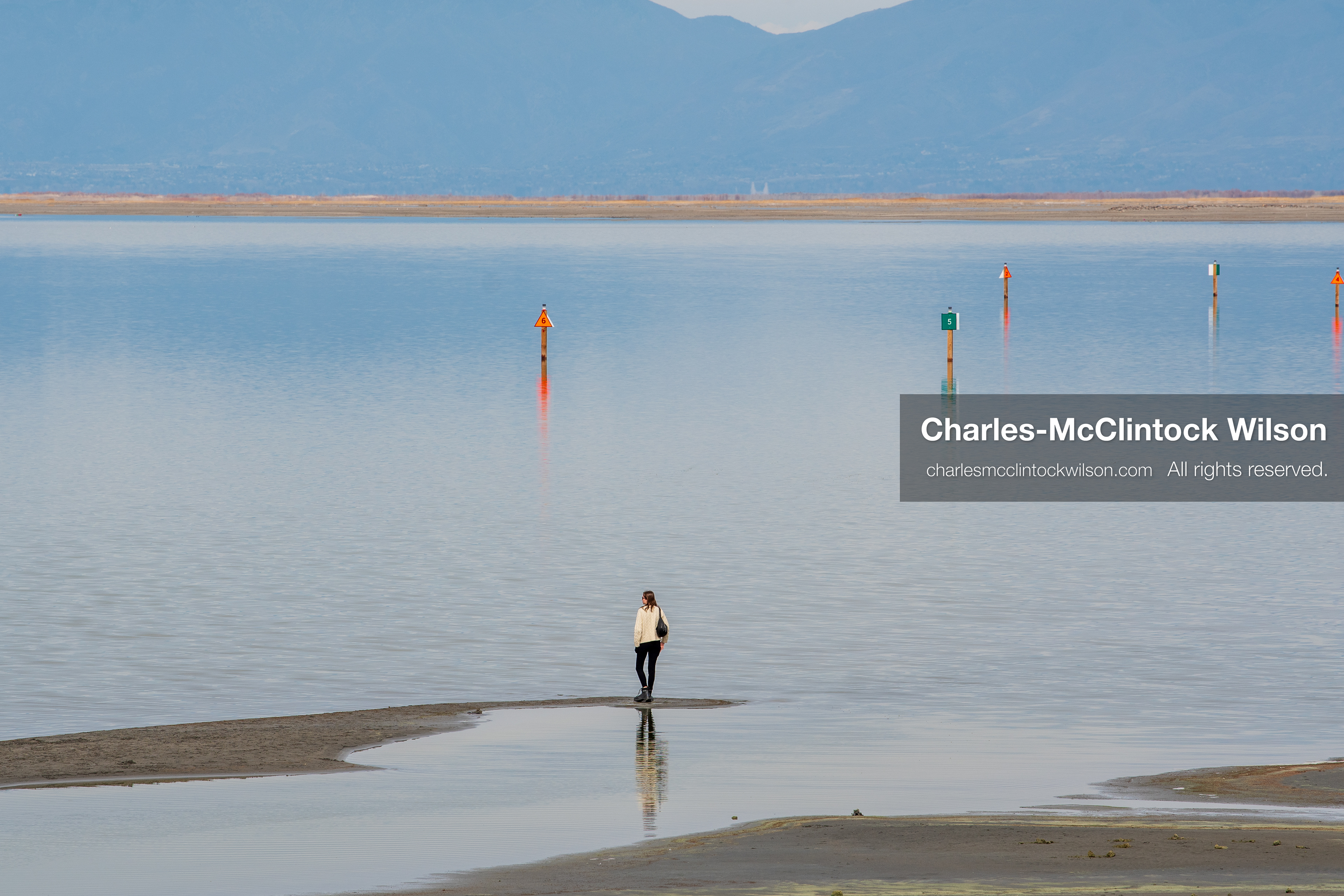 March 1, 2026, Great Salt Lake, Utah, USA: A person walks along the exposed shoreline of the Great Salt Lake as water levels in the region remain historically low. Reports from state officials and the Great Salt Lake Strike Team state that the lake continues to fall within a serious adverse‑effects range, with elevations among the lowest recorded in more than one hundred years. The lake has drawn increased public attention as lawmakers consider large‑scale water projects and long‑term plans to address declining conditions. (Credit Image: © Charles‑McClintock Wilson/ZUMA Press Wire)