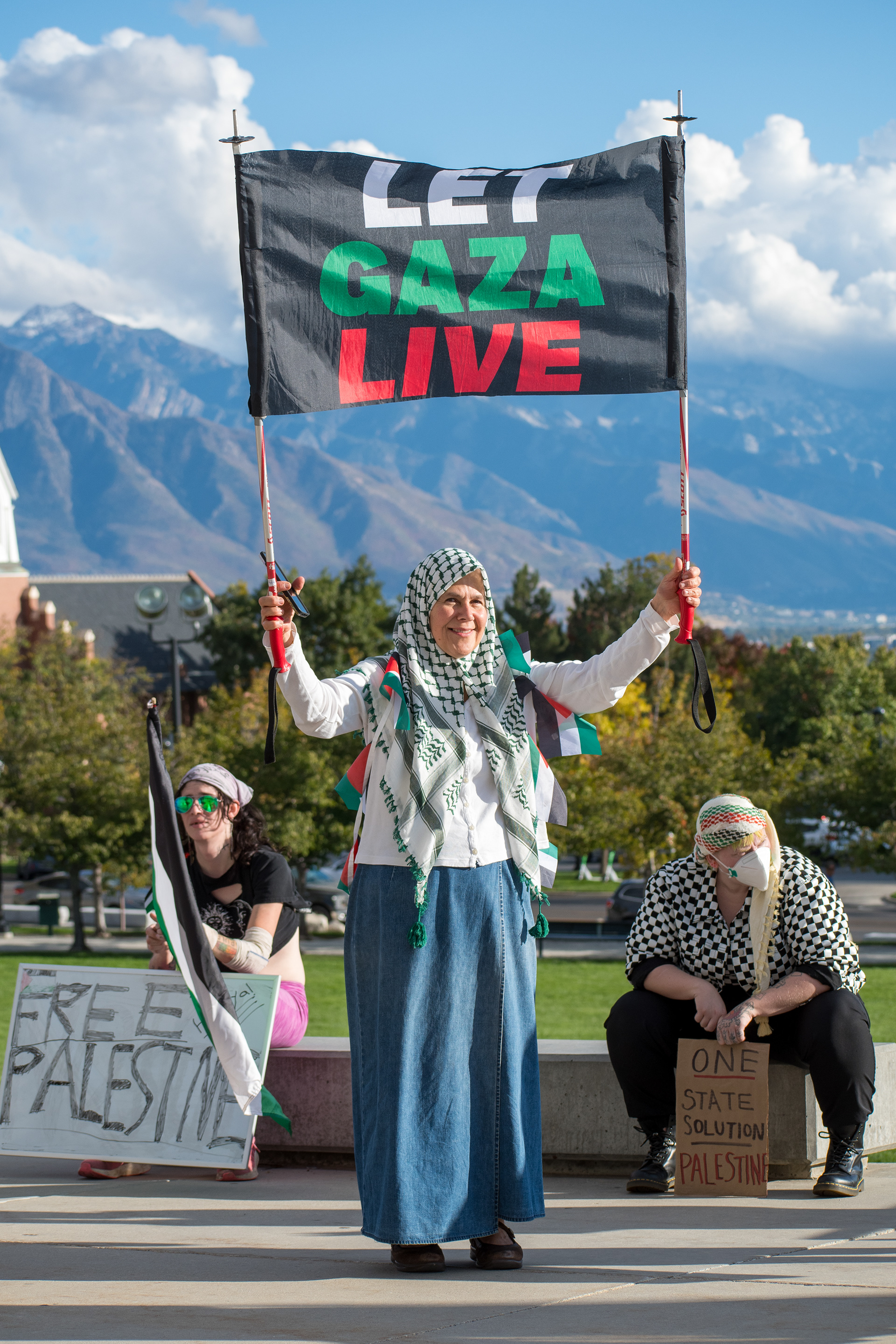October 10, 2025, Salt Lake City, Utah, USA: Demonstrators gather during the Free Palestine Rally organized in front of the Utah State Capitol. Participants display flags and banners. (Credit Image: © Charles-McClintock Wilson/ZUMA Press Wire)