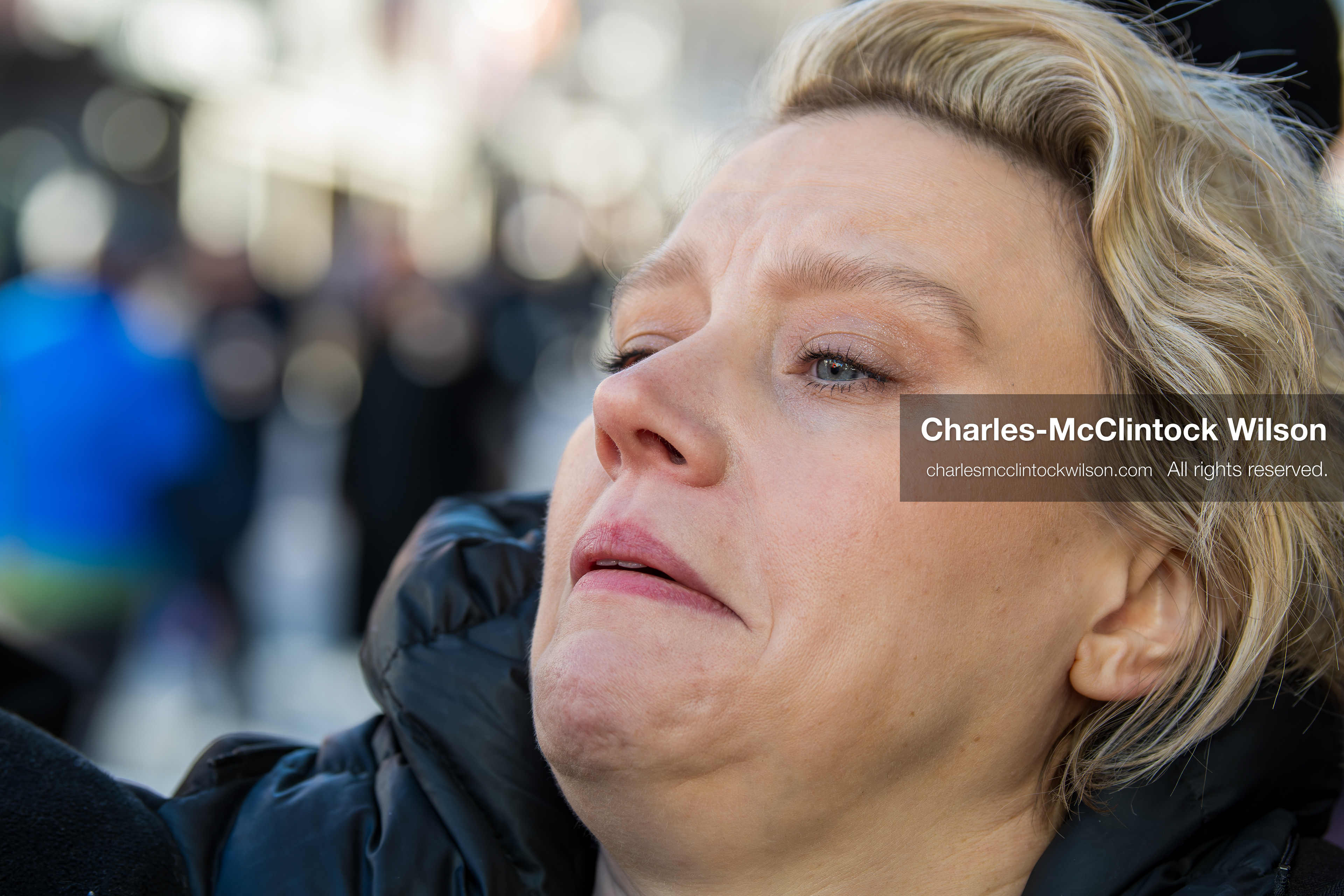 January 26, 2026, Park City, Utah, USA: US actress and comedian KATE MCKINNON signs autographs while leaving The Vulture Spot during the 2026 Sundance Film Festival in Park City, Utah. (Credit Image: © Charles McClintock Wilson/ZUMA Press Wire)