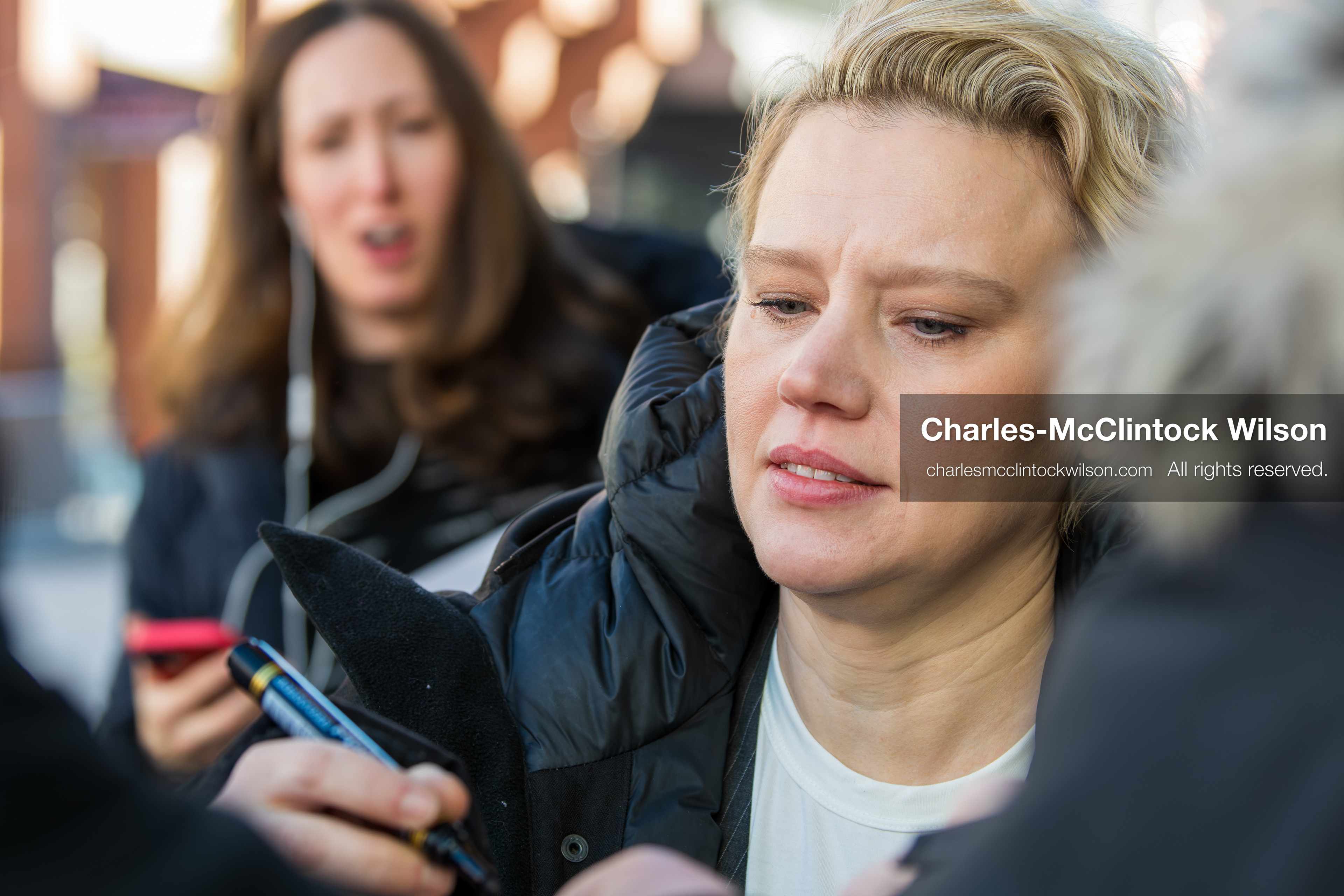 January 26, 2026, Park City, Utah, USA: US actress and comedian KATE MCKINNON signs autographs while leaving The Vulture Spot during the 2026 Sundance Film Festival in Park City, Utah. (Credit Image: © Charles McClintock Wilson/ZUMA Press Wire)