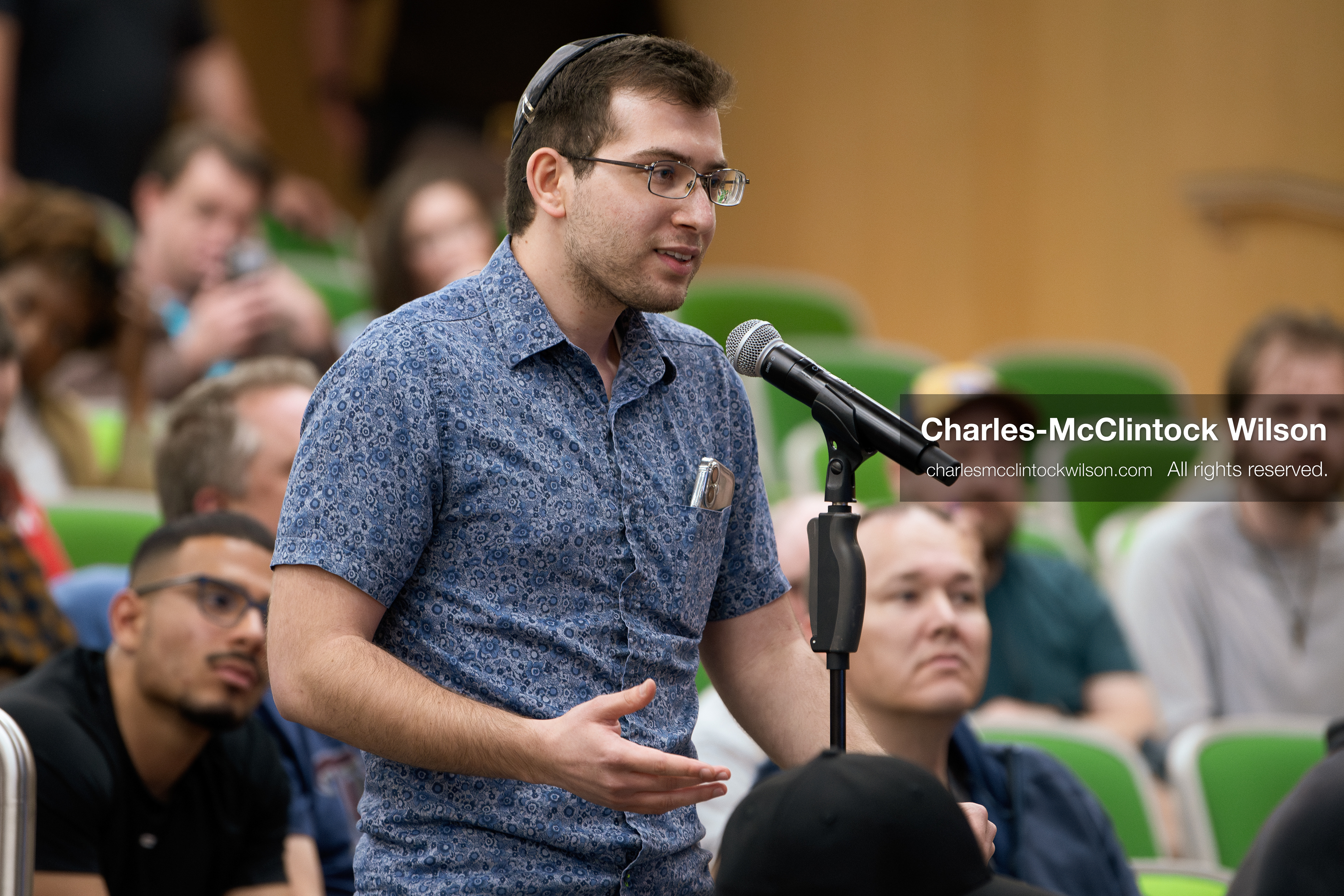 March 26, 2026, Orem, Utah, USA: A student speaks during a Q&A session at Frank Turek’s “Change My Mind” College Tour event at Utah Valley University in Orem, Utah. (Credit Image: © Charles-McClintock Wilson/ZUMA Press Wire)