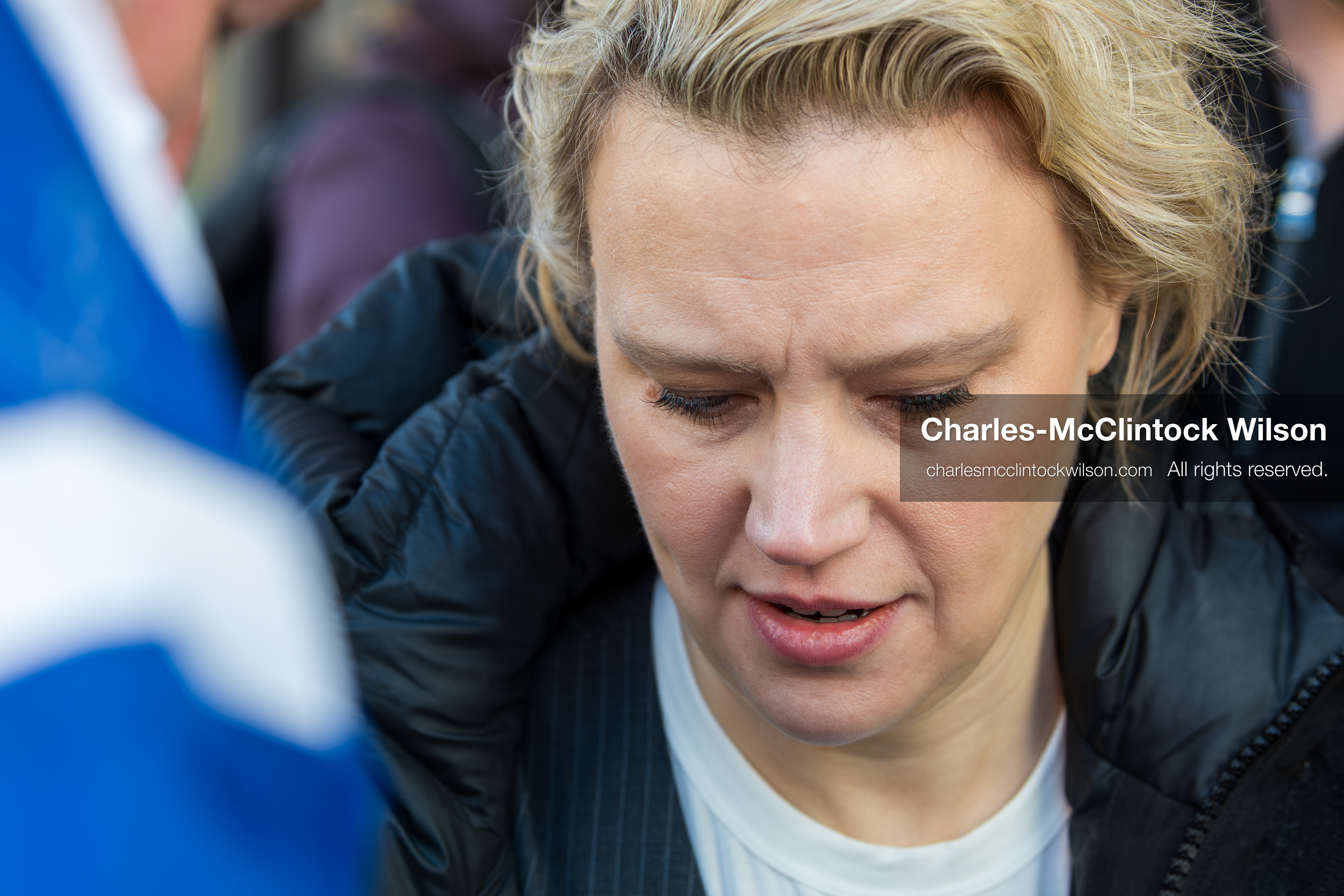 January 26, 2026, Park City, Utah, USA: US actress and comedian KATE MCKINNON signs autographs while leaving The Vulture Spot during the 2026 Sundance Film Festival in Park City, Utah. (Credit Image: © Charles McClintock Wilson/ZUMA Press Wire)