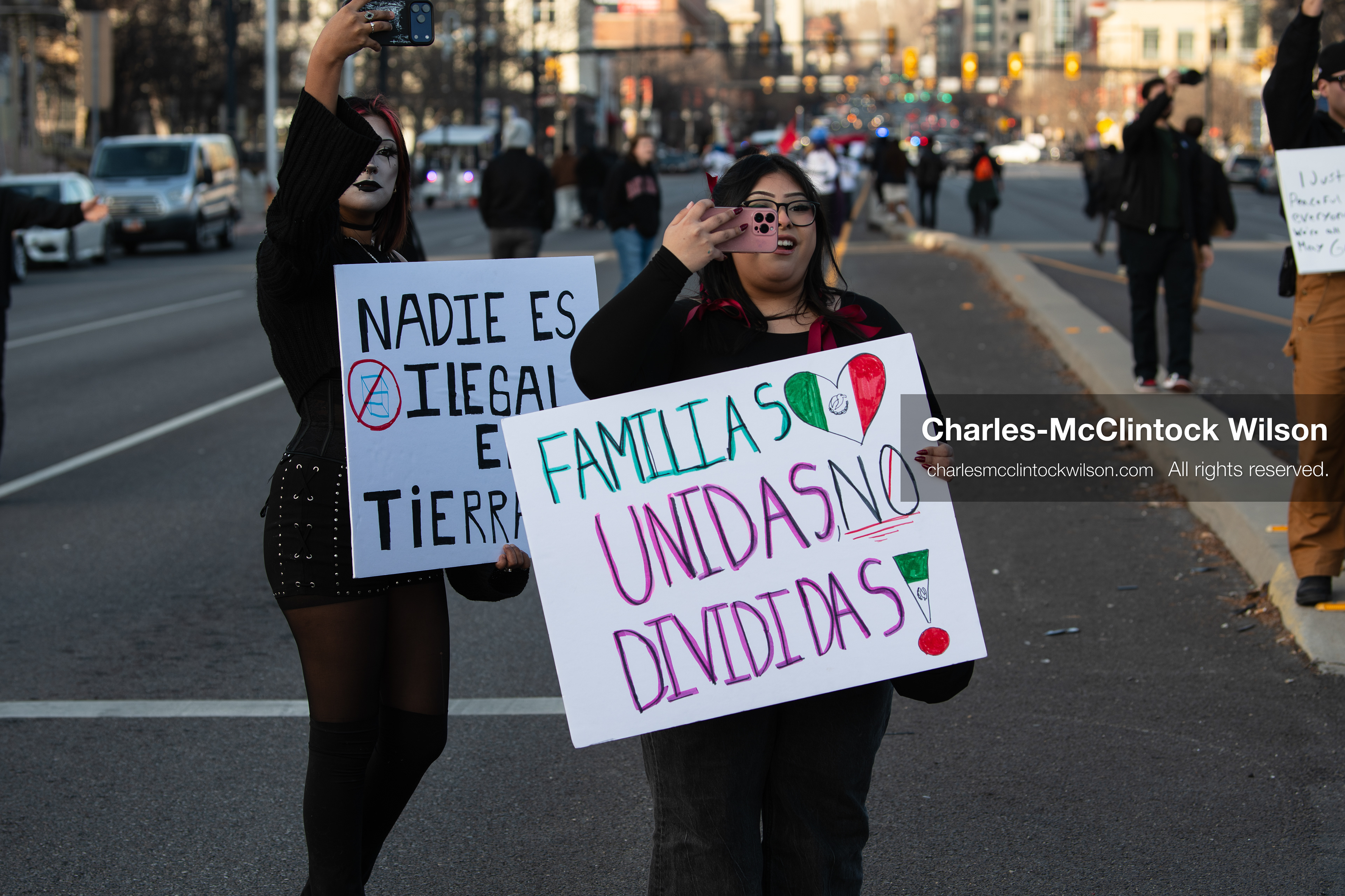 January 30, 2026, Salt Lake City, Utah, USA: Demonstrators hold signs in Spanish during an anti‑ICE protest in Salt Lake City, part of a nationwide response to immigration enforcement policies. (Credit Image: © Charles‑McClintock Wilson/ZUMA Press Wire)