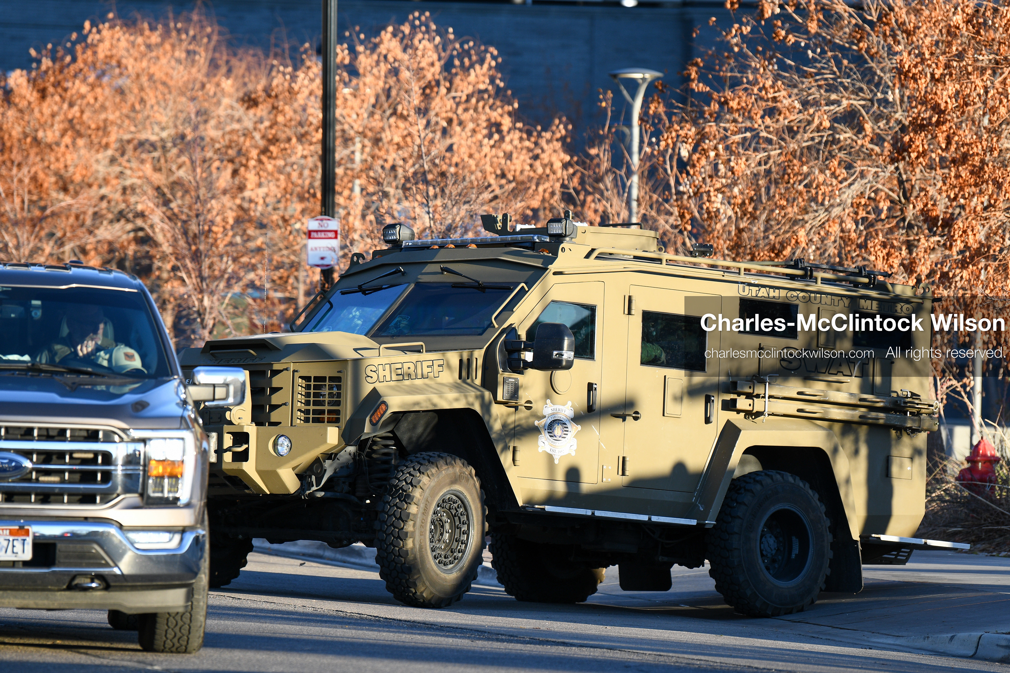 PROVO, UTAH, USA – DECEMBER 11, 2025: An armored vehicle operated by the Utah County Sheriff’s Office transports Tyler Robinson from the Fourth District Court in Provo following his first in‑person court appearance in the Charlie Kirk murder case. (Credit Image: © Charles‑McClintock Wilson/ZUMA Press Wire)