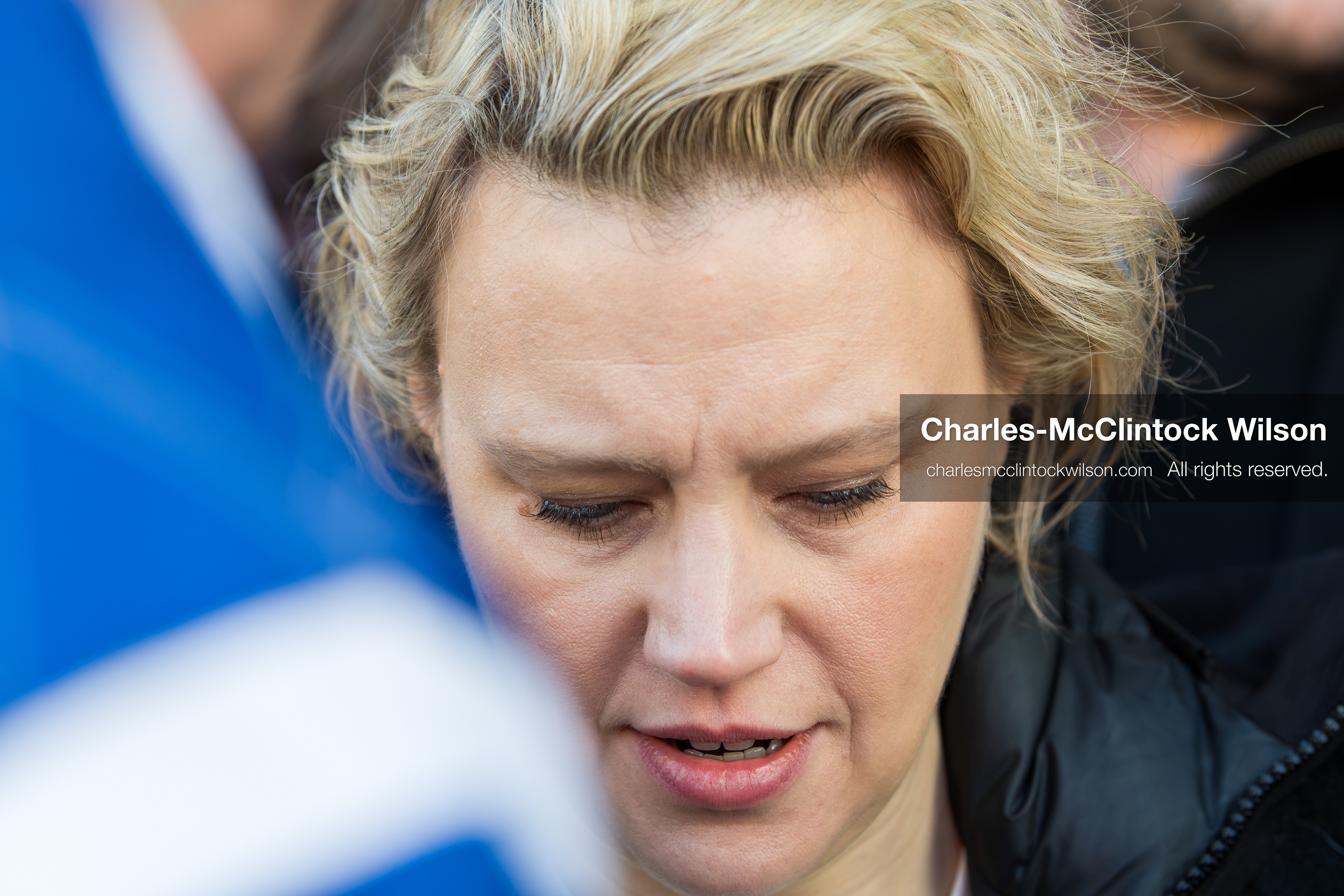 January 26, 2026, Park City, Utah, USA: US actress and comedian KATE MCKINNON signs autographs while leaving The Vulture Spot during the 2026 Sundance Film Festival in Park City, Utah. (Credit Image: © Charles McClintock Wilson/ZUMA Press Wire)