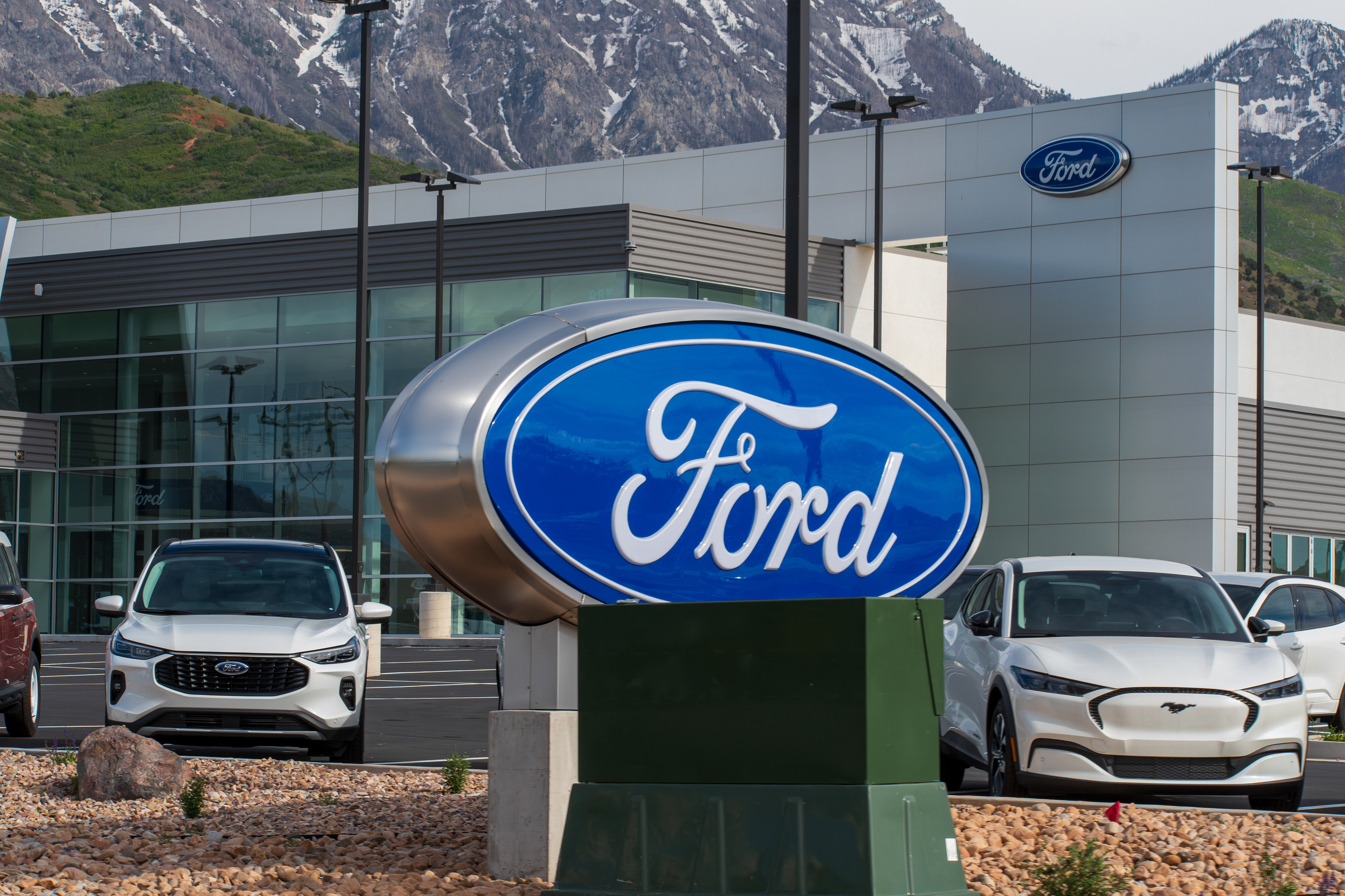 Spanish Fork, UT, USA – May 28, 2025: A selection of Ford vehicles is displayed outside a Spanish Fork dealership, showcasing popular models before Ford’s nationwide recall of over 1 million vehicles.
