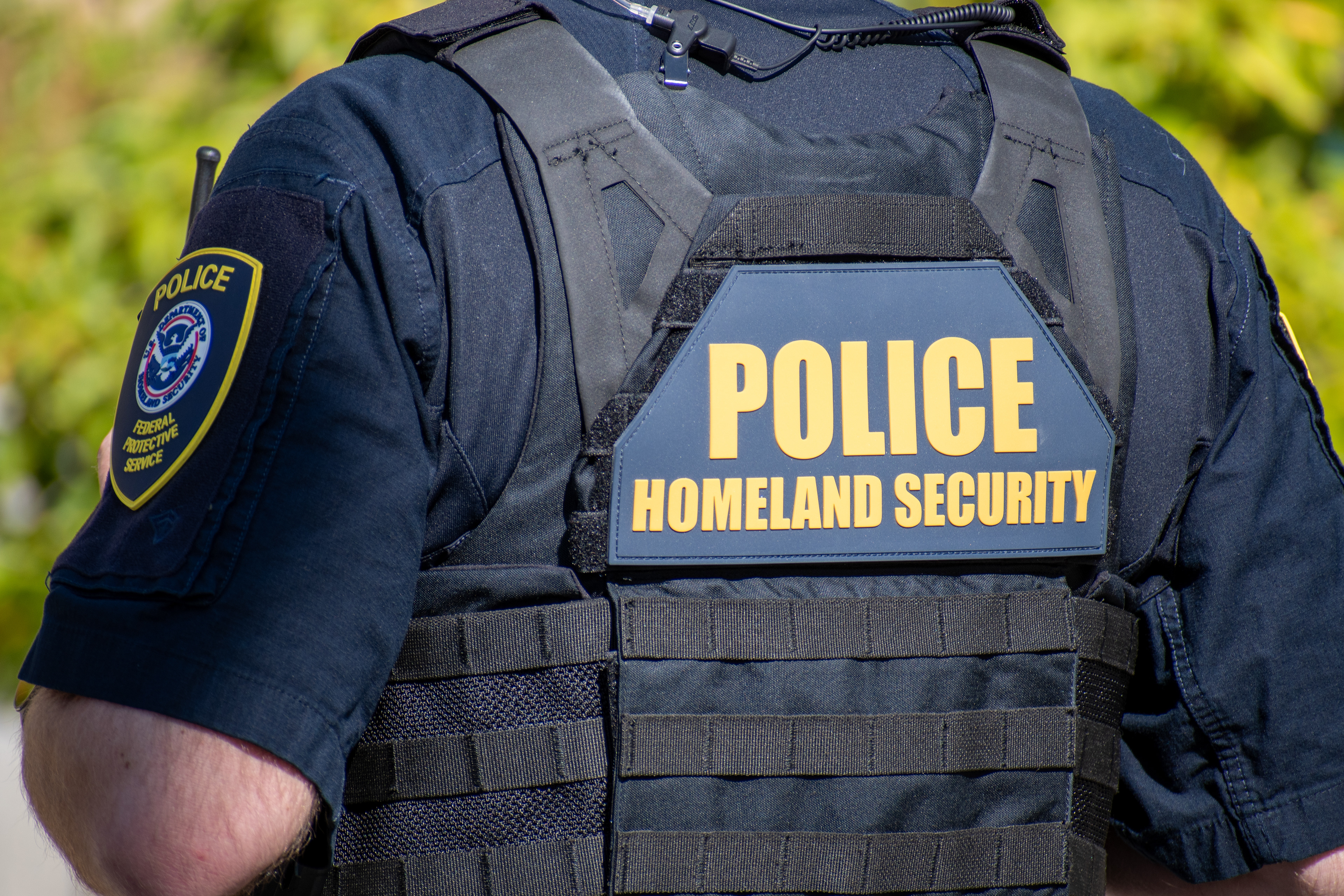  September 15, 2025 – Provo, Utah, United States: A Homeland Security police officer is seen outside the Utah Valley Convention Center during a Department of Homeland Security career expo focused on recruiting law enforcement and security personnel. Photograph by Charles‑McClintock Wilson / ZUMA Press Wire