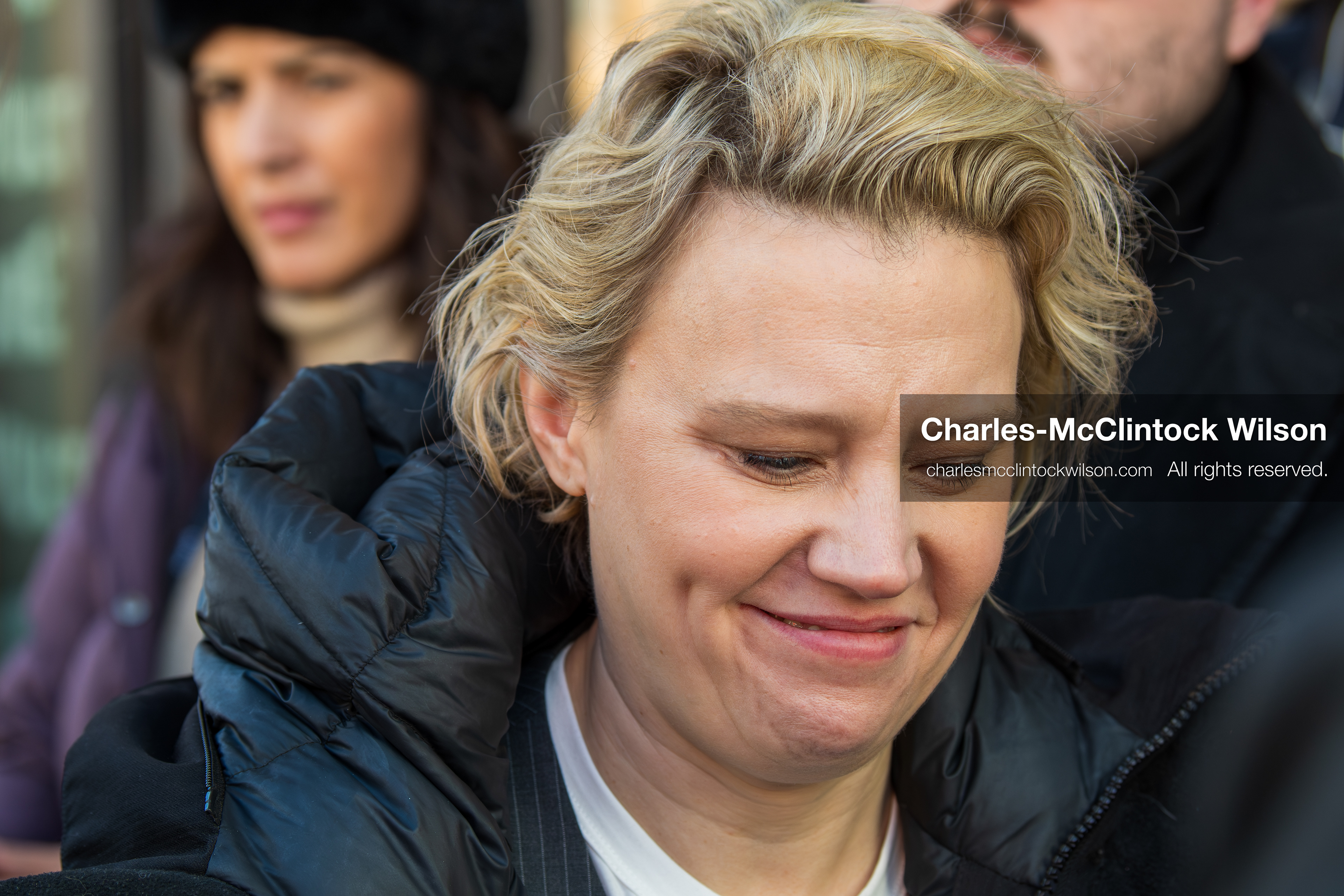 January 26, 2026, Park City, Utah, USA: US actress and comedian KATE MCKINNON signs autographs while leaving The Vulture Spot during the 2026 Sundance Film Festival in Park City, Utah. (Credit Image: © Charles McClintock Wilson/ZUMA Press Wire)