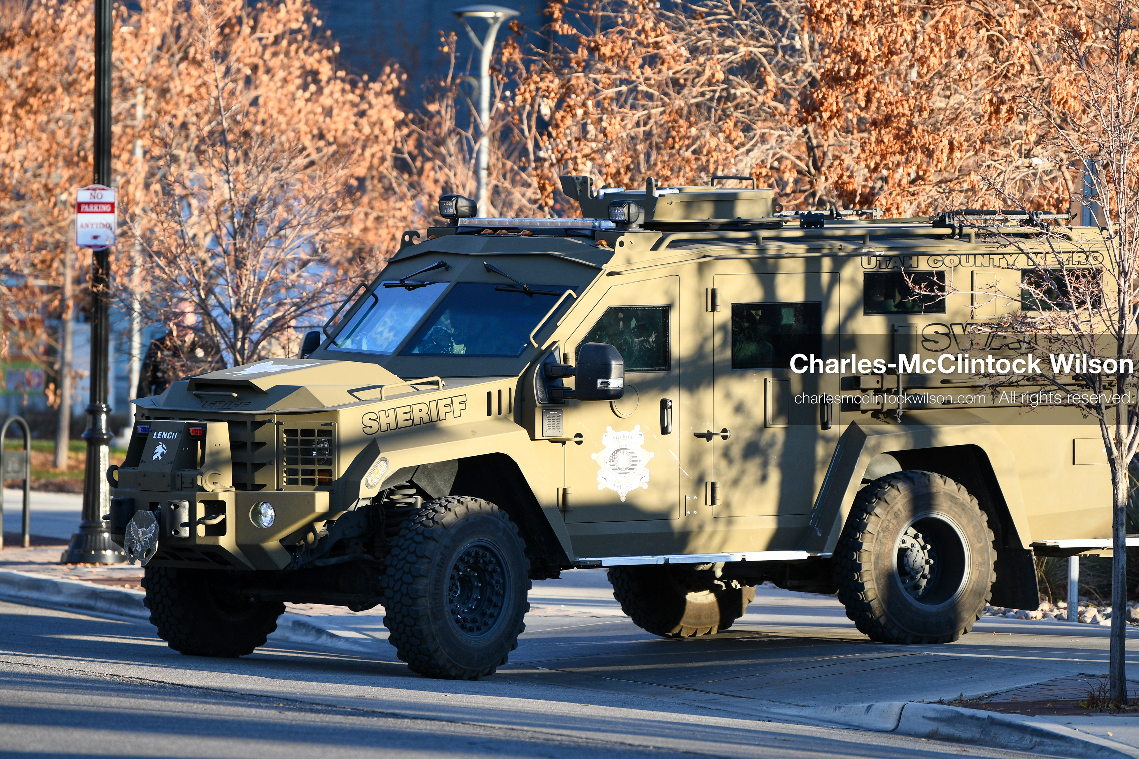 PROVO, UTAH, USA – DECEMBER 11, 2025: An armored vehicle operated by the Utah County Sheriff’s Office transports Tyler Robinson from the Fourth District Court in Provo following his first in‑person court appearance in the Charlie Kirk murder case. (Credit Image: © Charles‑McClintock Wilson/ZUMA Press Wire)
