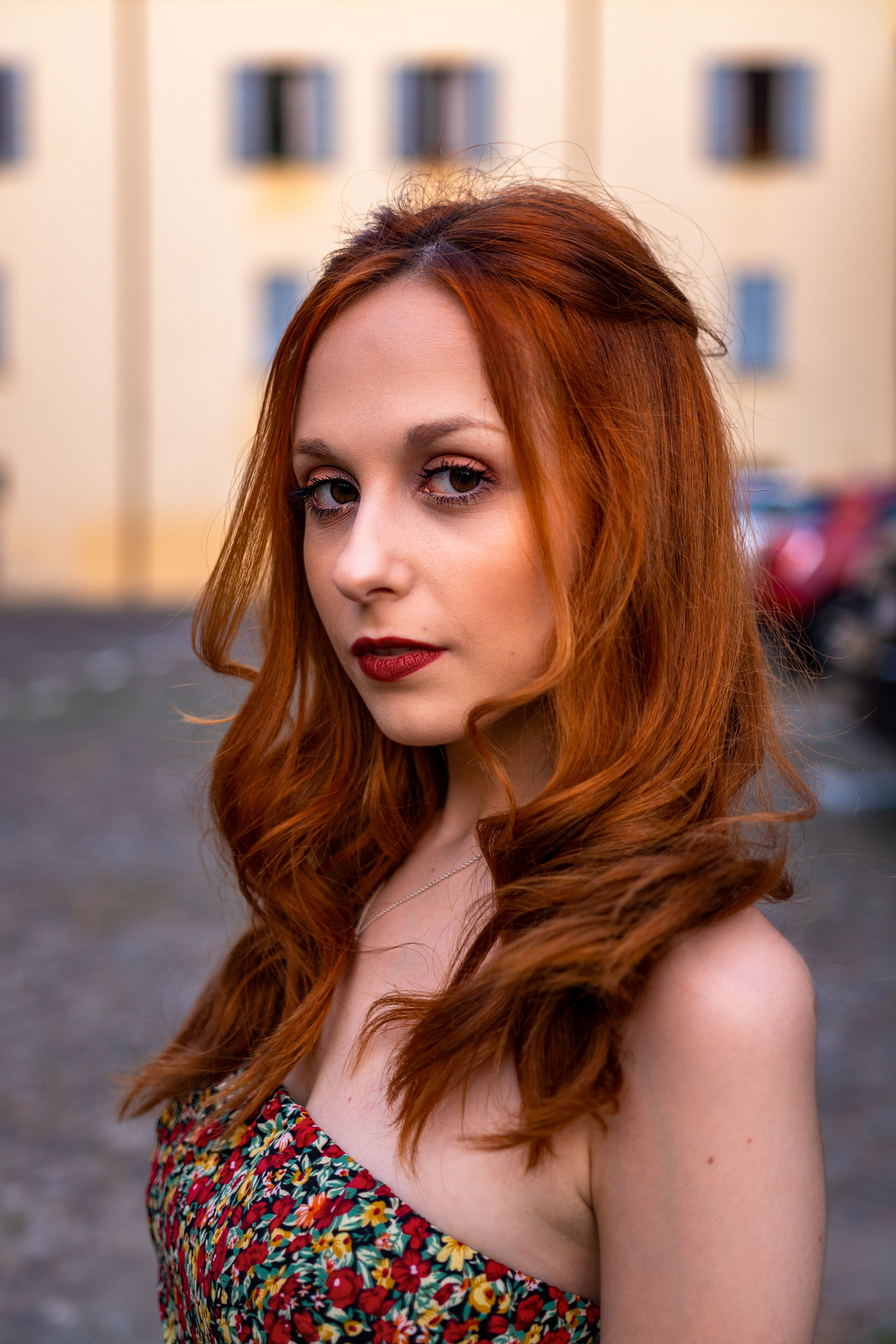 Shooting con Arianna tra i portici di Modena