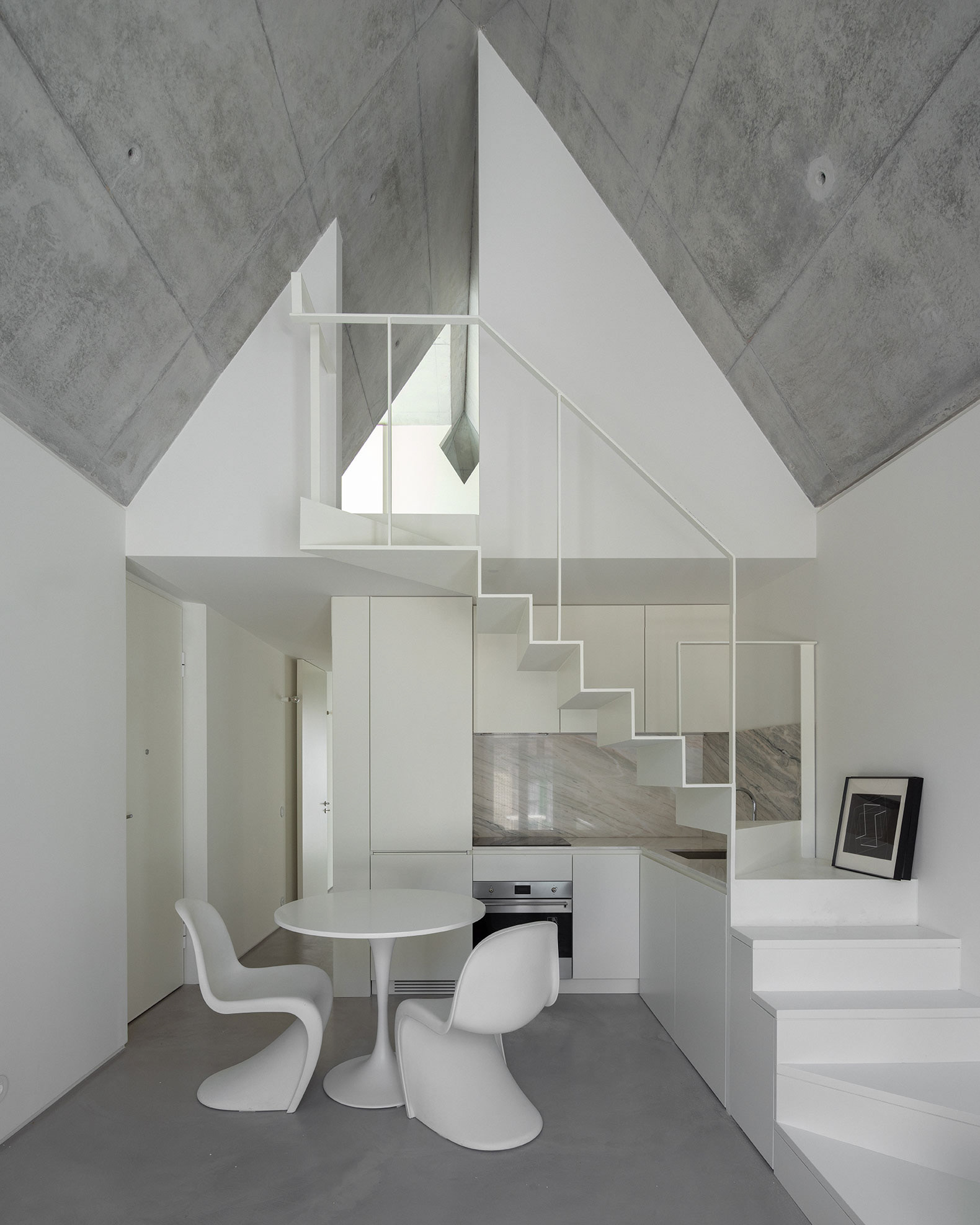 Edificio General Silveira por Atelier Tiago Antero. Fotografía por José Campos.