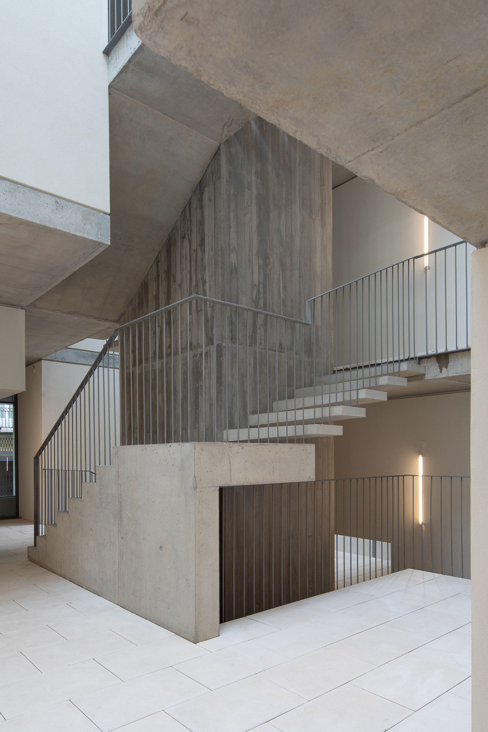 Edificio General Silveira por Atelier Tiago Antero. Fotografía por José Campos.