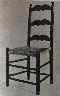 Figure 2 – Chaise à la capucine avec siège paillé
