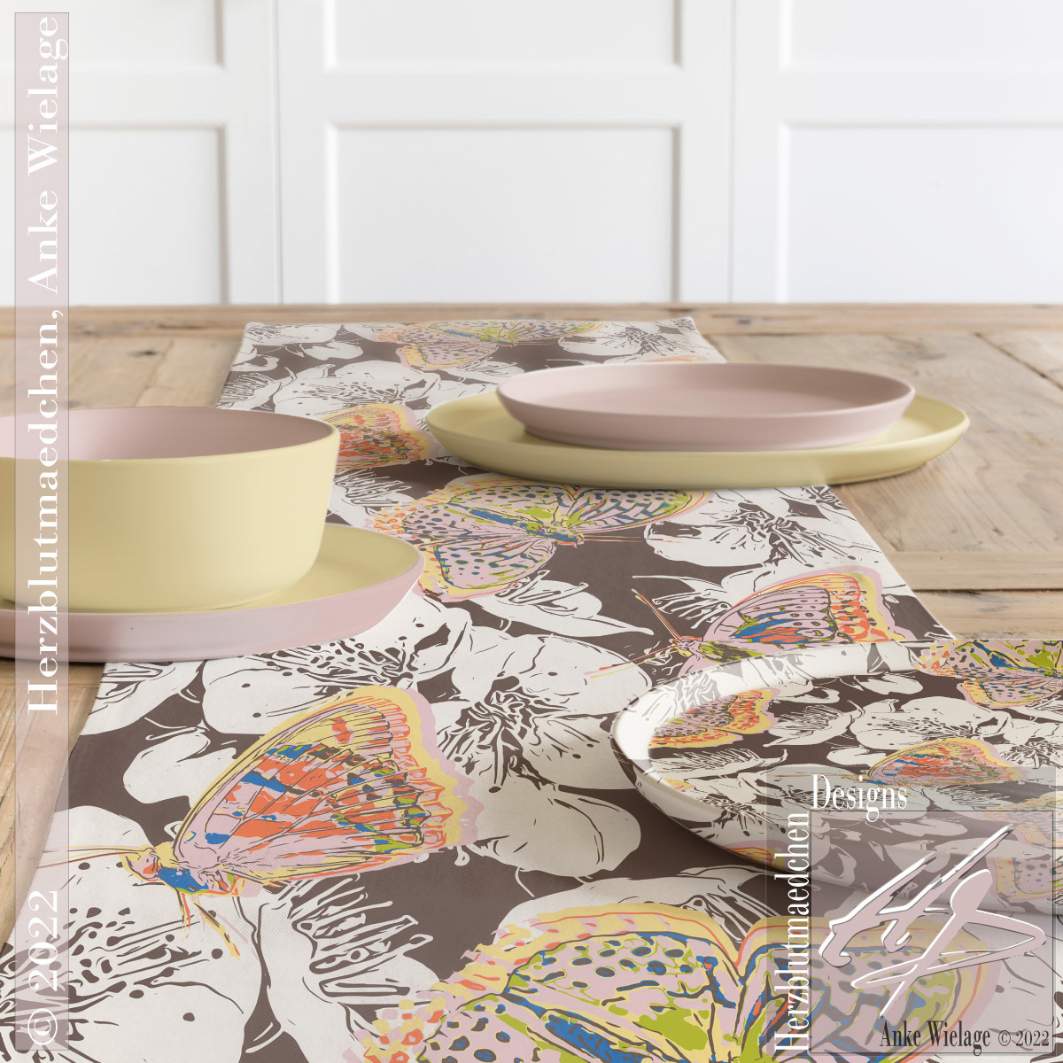 'PAPHIA' on table linen and tableware